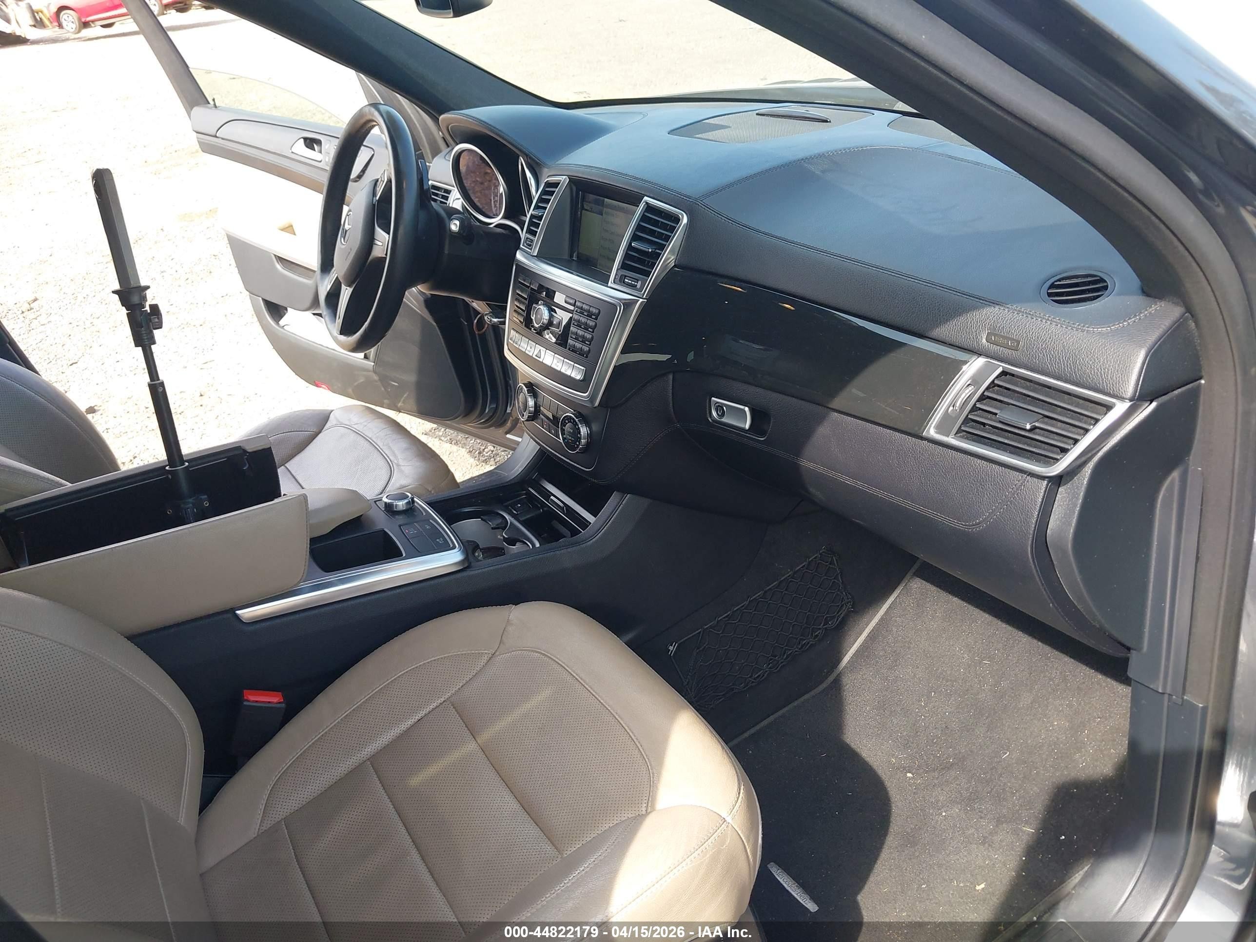 2015 Mercedes-benz Gl 550 4matic Gray vin: 4JGDF7DEXFA442832