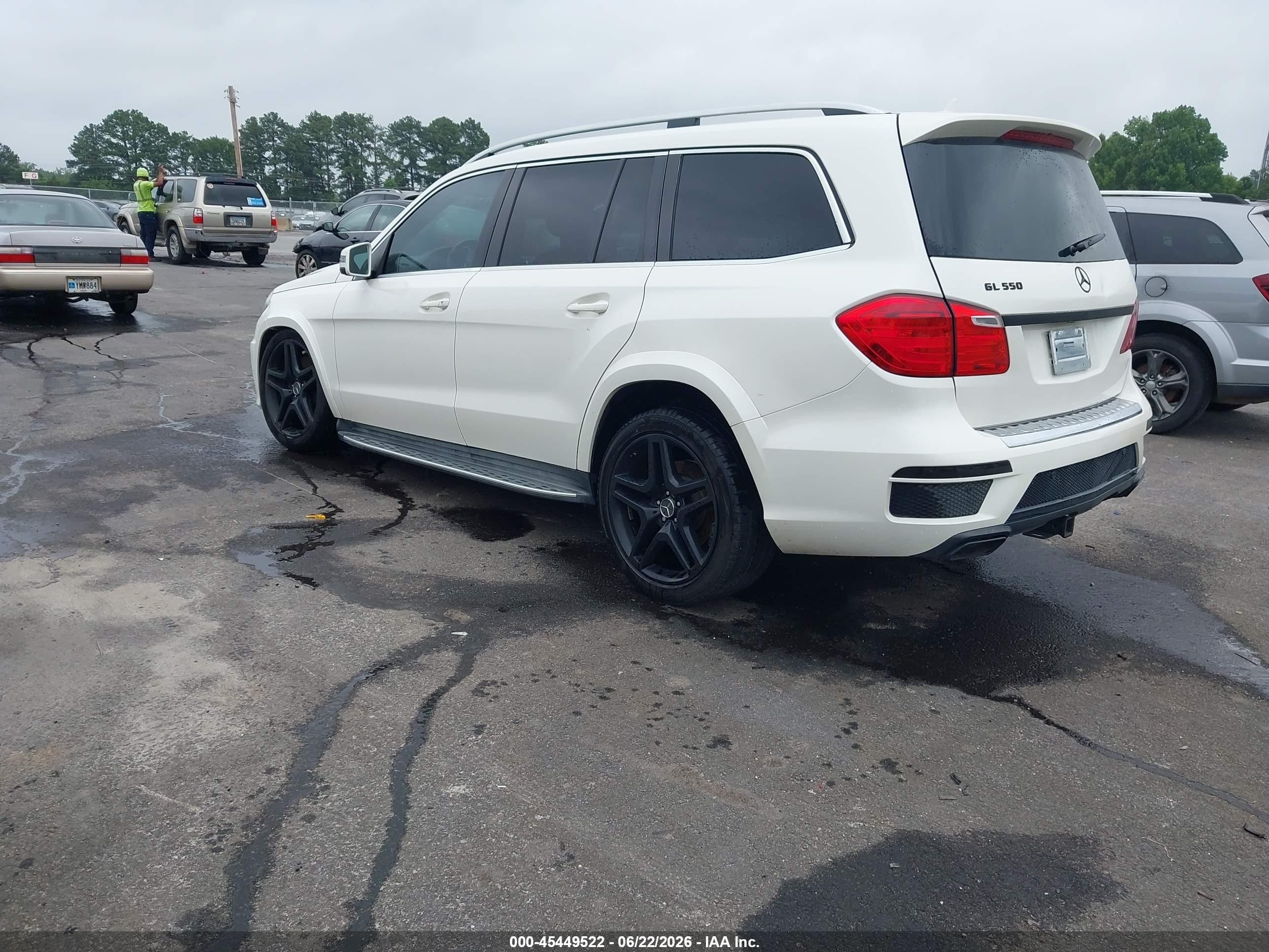 2015 Mercedes-benz Gl 550 4matic White vin: 4JGDF7DEXFA490041