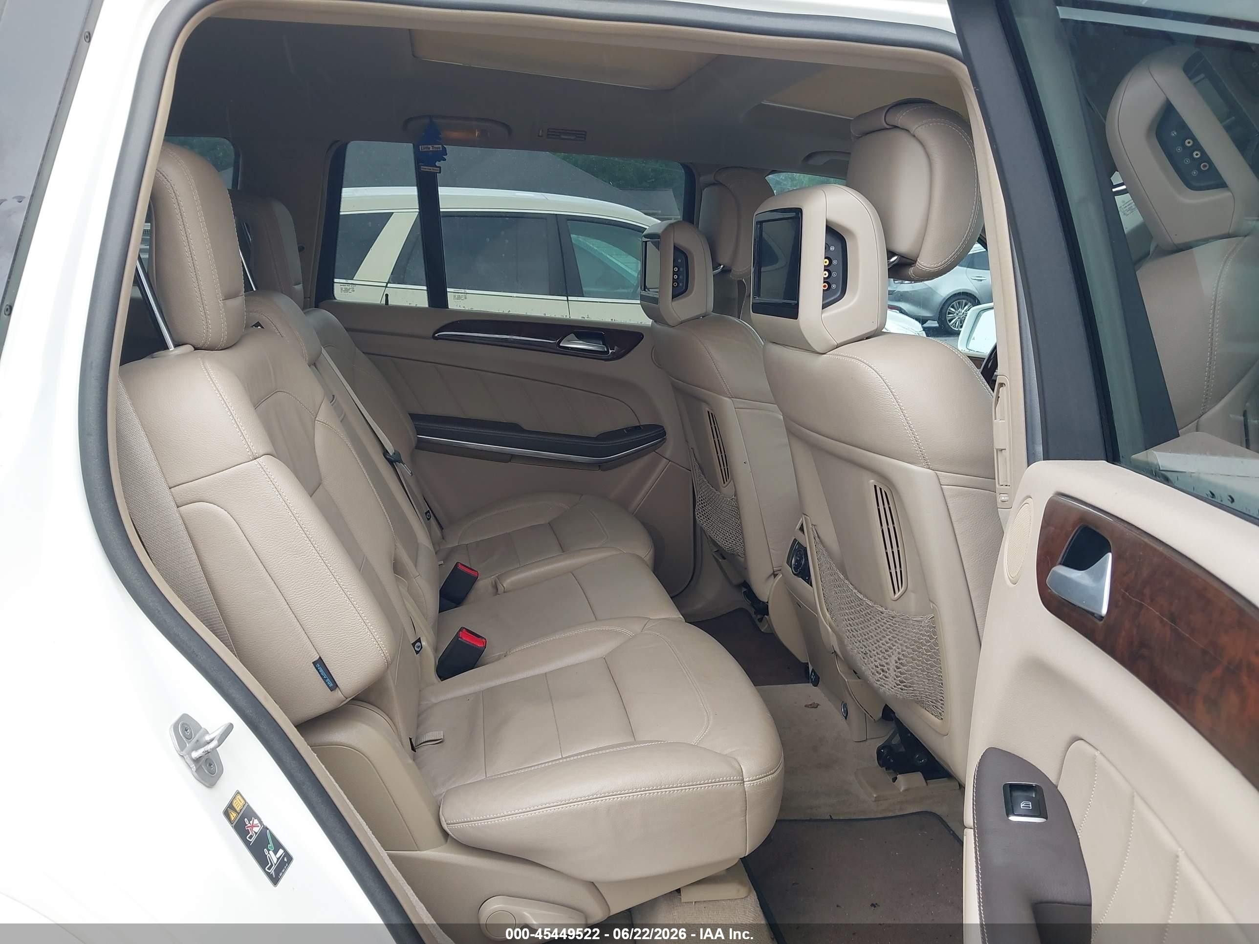 2015 Mercedes-benz Gl 550 4matic White vin: 4JGDF7DEXFA490041