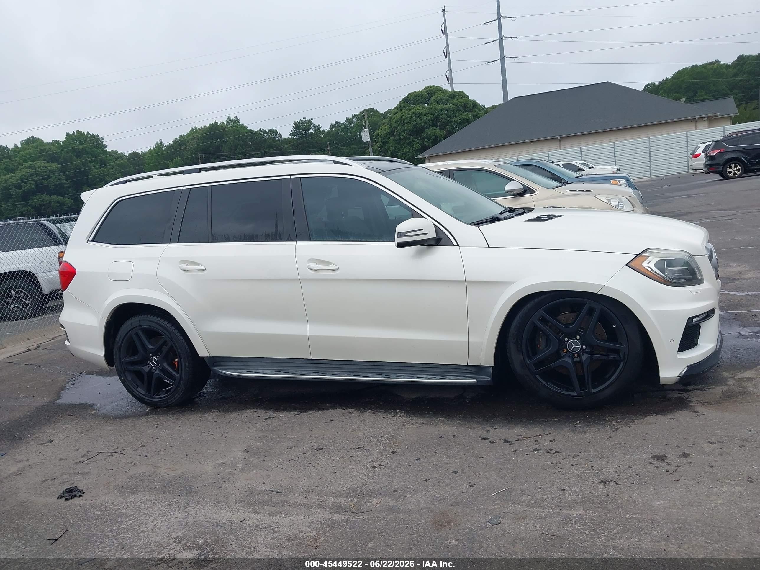 2015 Mercedes-benz Gl 550 4matic White vin: 4JGDF7DEXFA490041