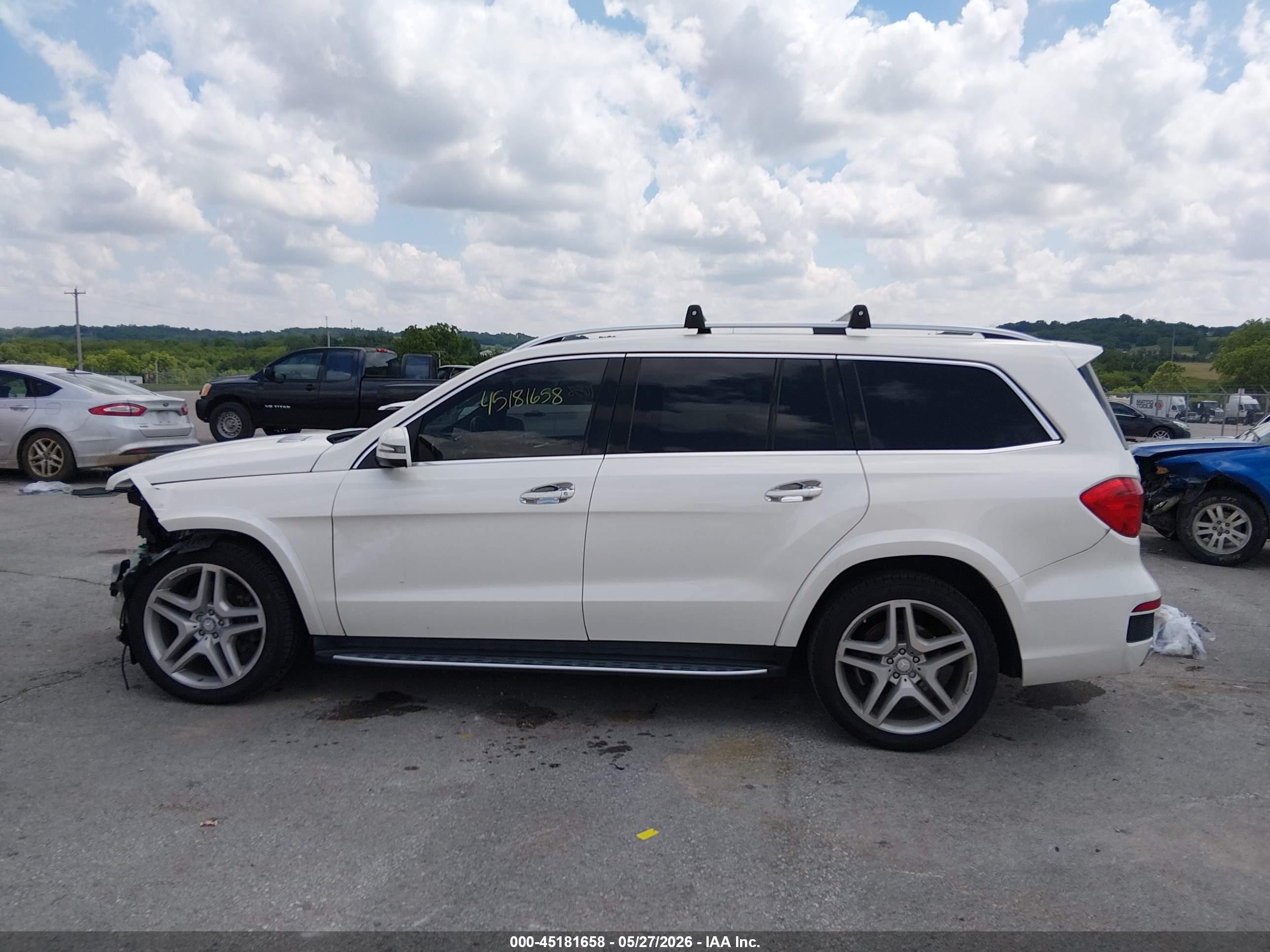 2015 Mercedes-benz Gl 550 4matic White vin: 4JGDF7DEXFA533681
