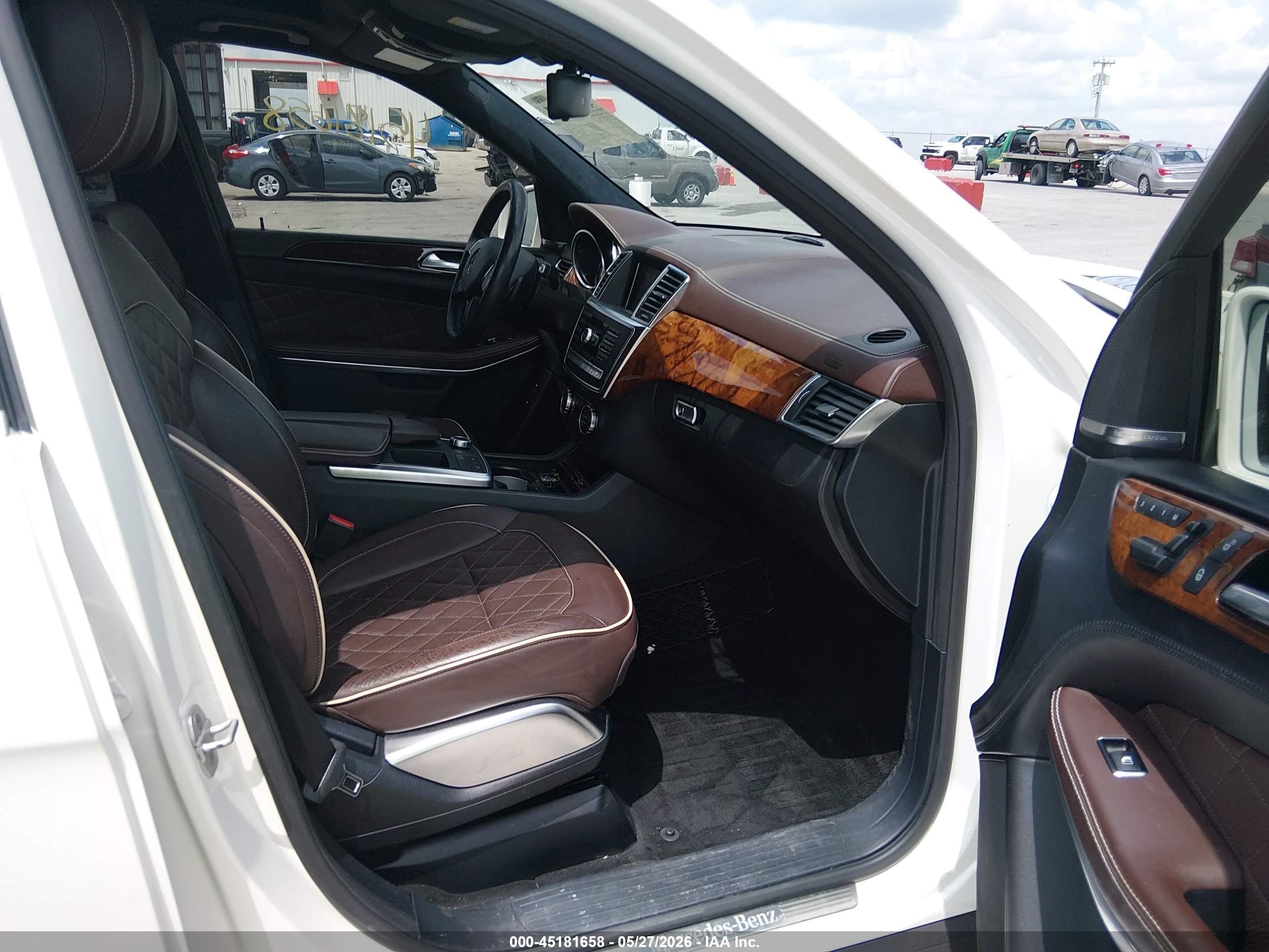 2015 Mercedes-benz Gl 550 4matic White vin: 4JGDF7DEXFA533681