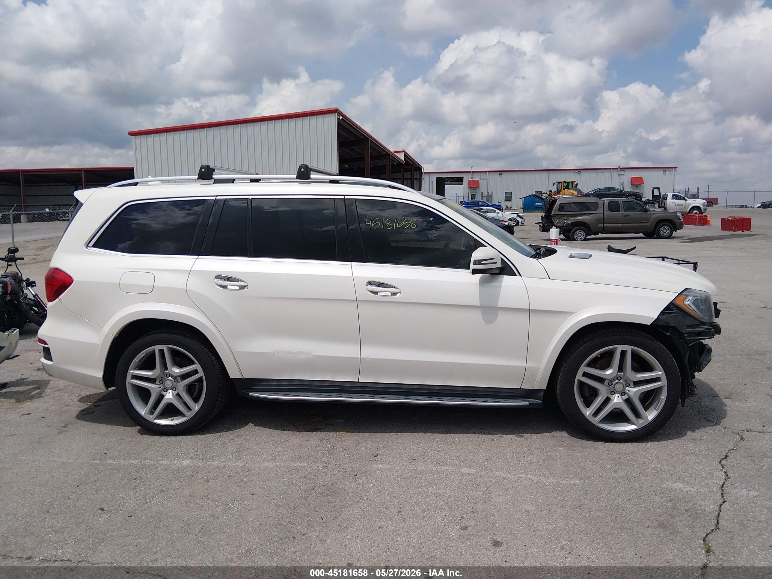2015 Mercedes-benz Gl 550 4matic White vin: 4JGDF7DEXFA533681