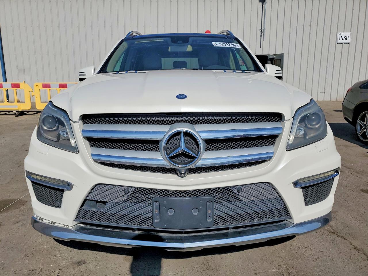 2015 Mercedes-benz Gl 550 4matic Белый vin: 4JGDF7DEXFA544969