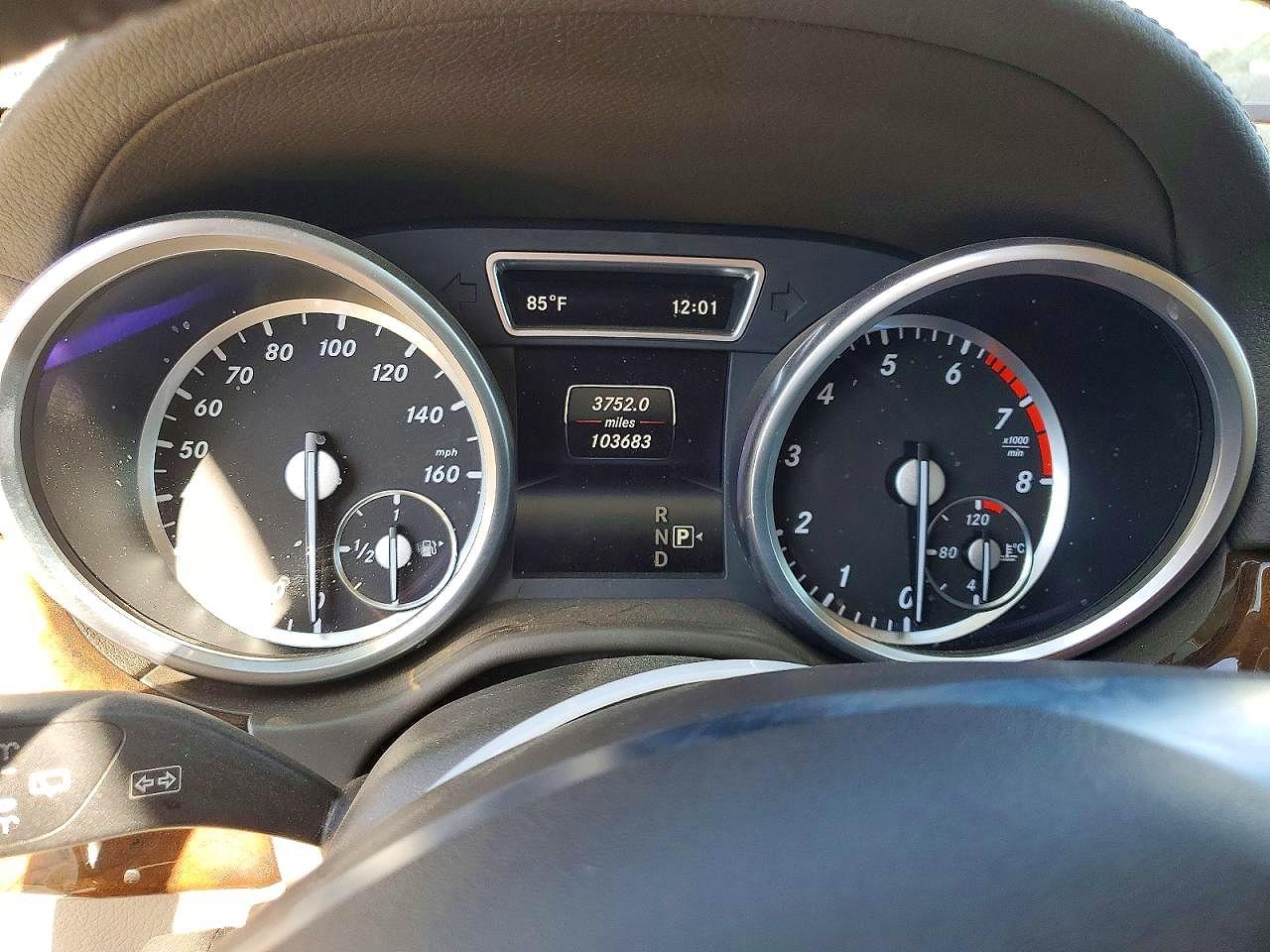 2015 Mercedes-benz Gl 550 4matic Белый vin: 4JGDF7DEXFA544969