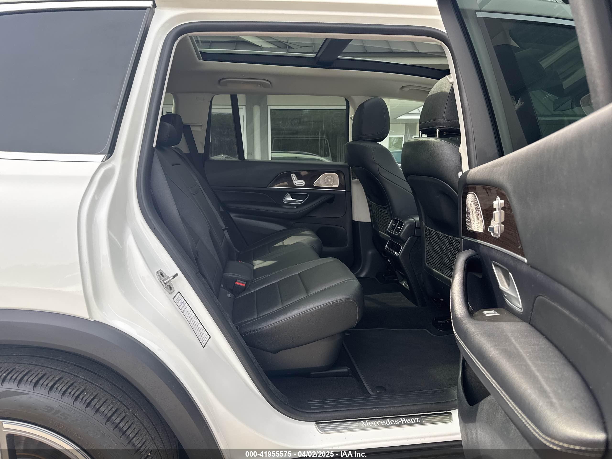 2024 Mercedes-benz Gls 450 4matic White vin: 4JGFF5KE4RB041758