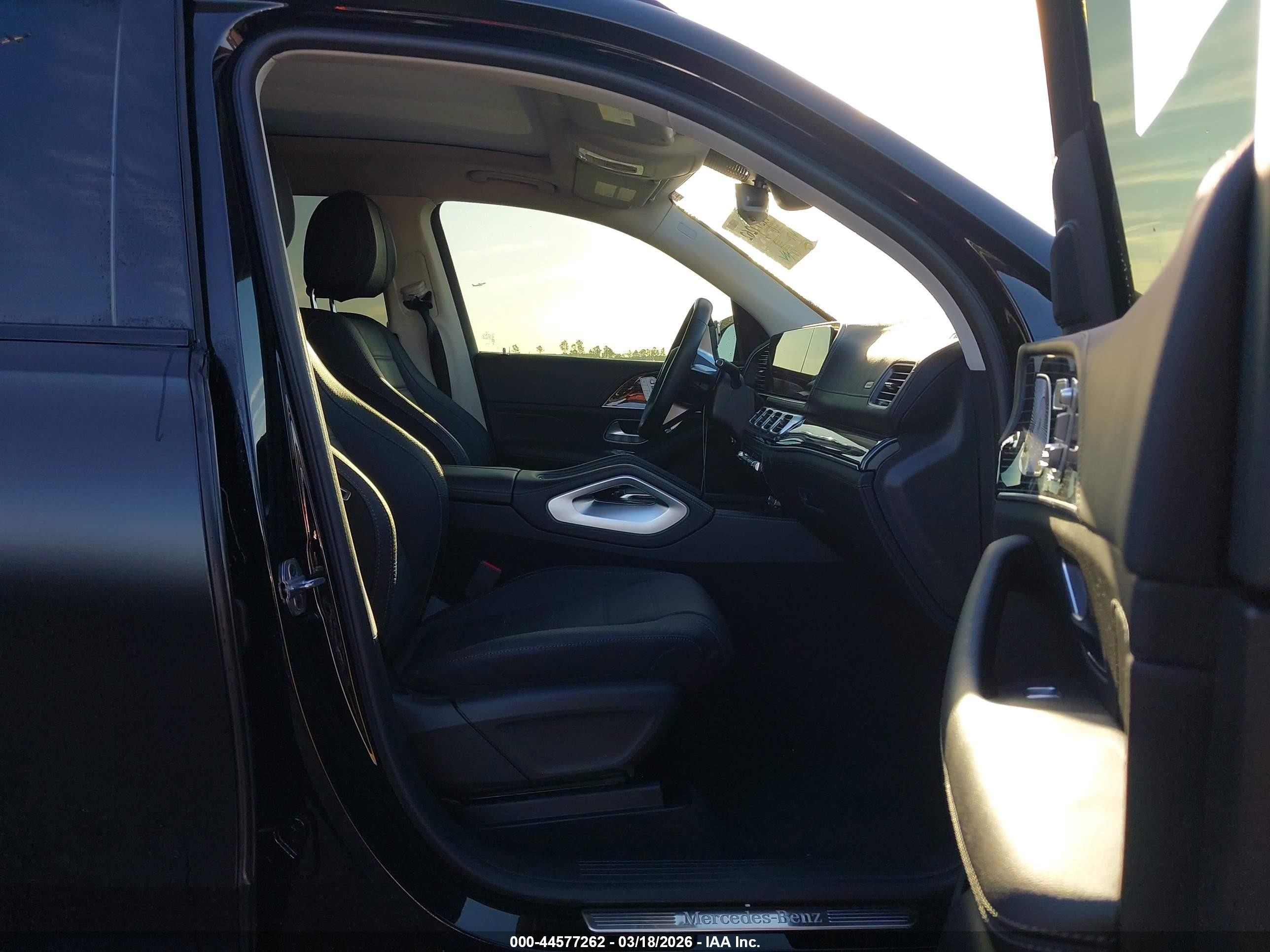 2024 Mercedes-benz Gls 580 4matic Black vin: 4JGFF8FE0RB224652