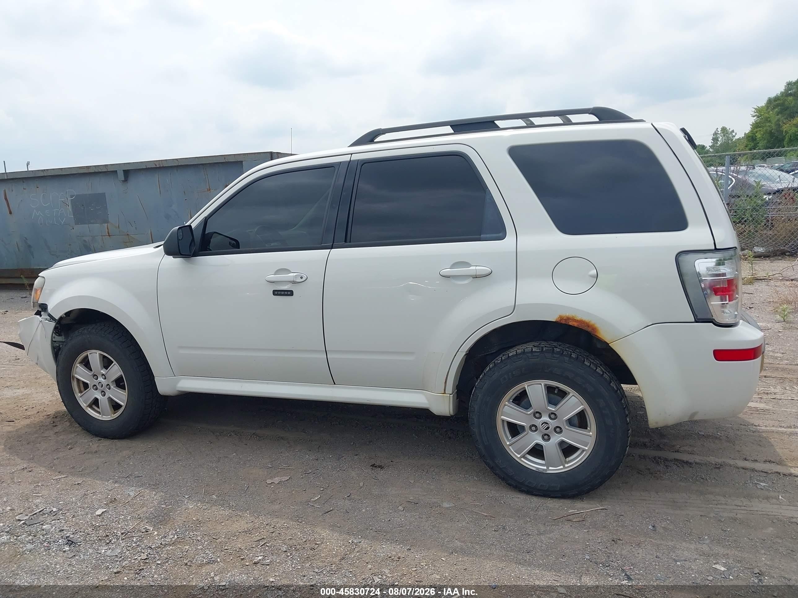 2011 Mercury Mariner   Beige vin: 4M2CN8B74BKJ00983