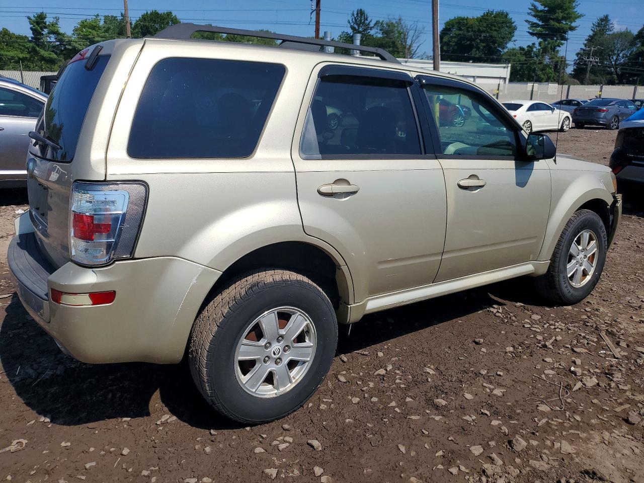 2011 Mercury Mariner Gold vin: 4M2CN8B75BKJ01558