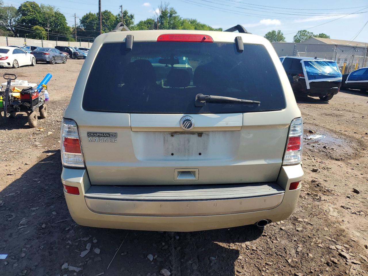2011 Mercury Mariner Gold vin: 4M2CN8B75BKJ01558
