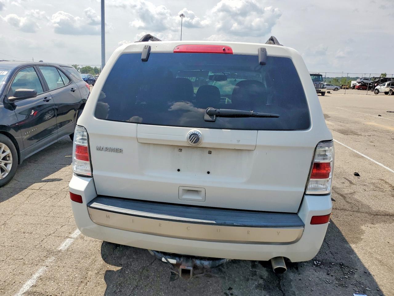 2010 Mercury Mariner White vin: 4M2CN8B78AKJ26257