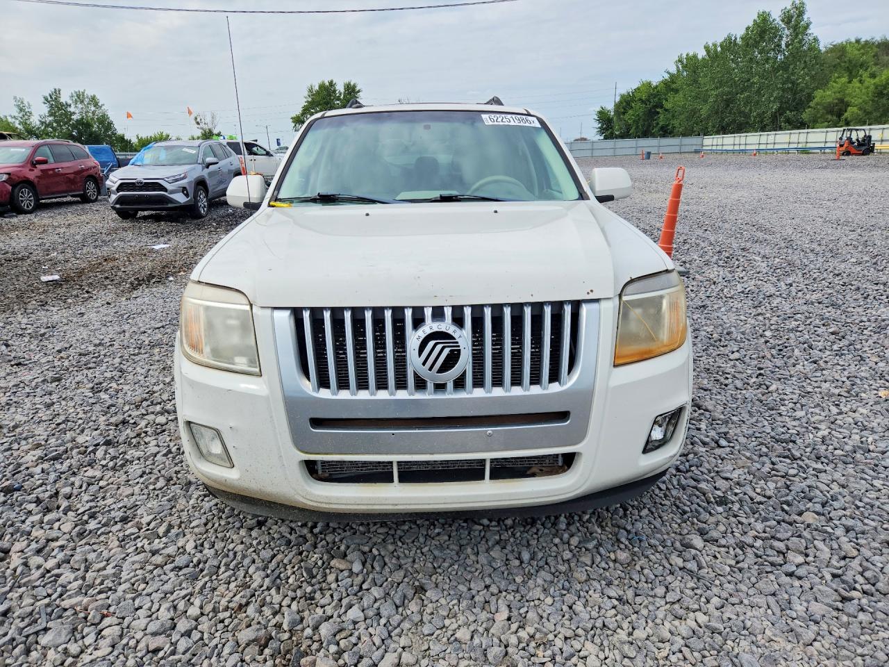 2011 Mercury Mariner Premier White vin: 4M2CN8H75BKJ02202