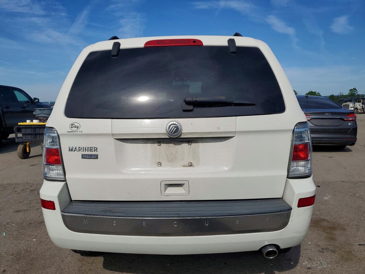 2010 Mercury Mariner Premier White vin: 4M2CN8H77AKJ04306