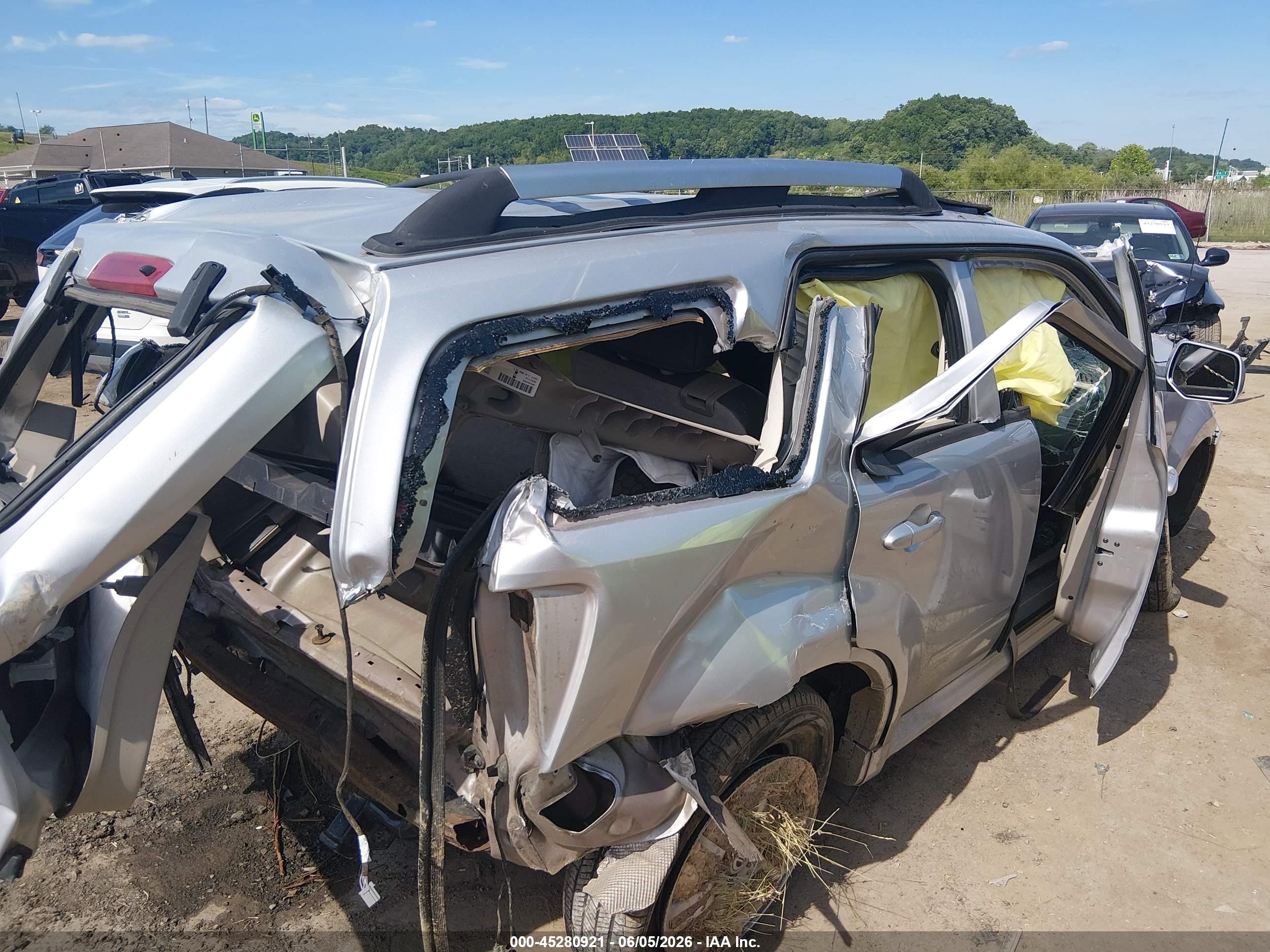 2010 Mercury Mariner Premier Silver vin: 4M2CN8HG2AKJ00390
