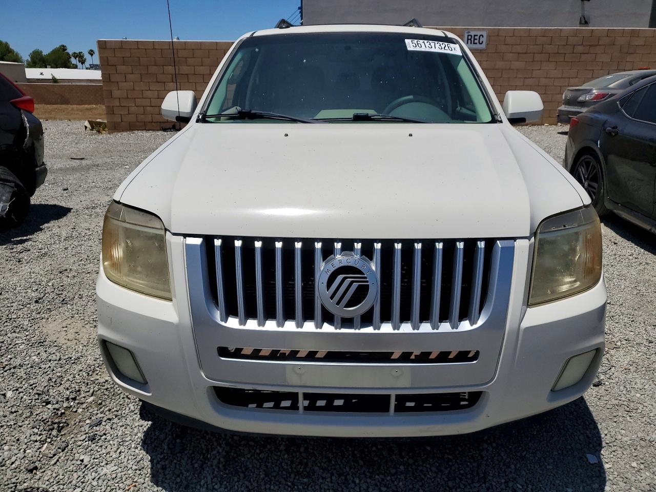 2011 Mercury Mariner Premier White vin: 4M2CN8HG8BKJ02422