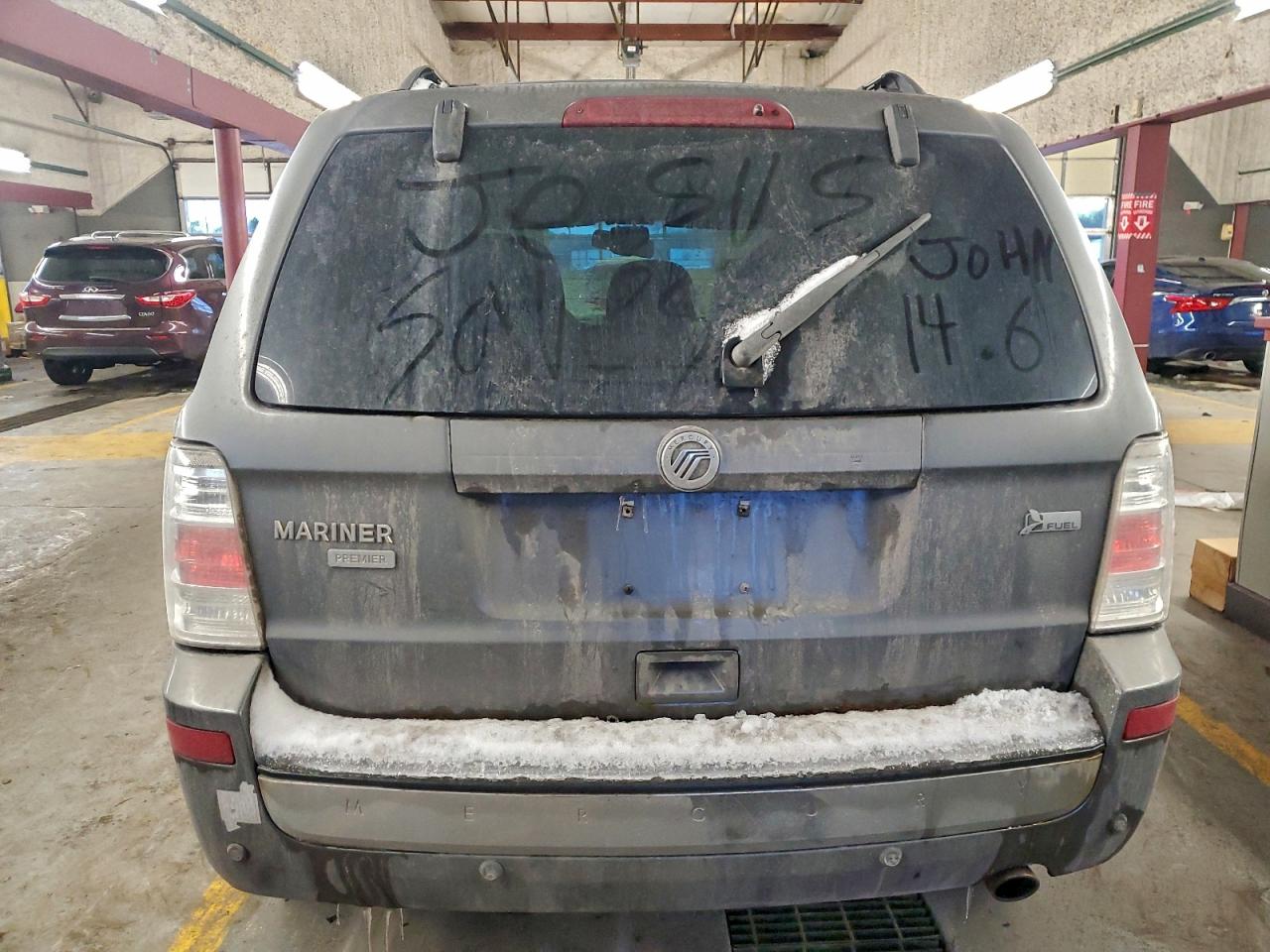 2011 Mercury Mariner Premier Gray vin: 4M2CN8HG8BKJ02503
