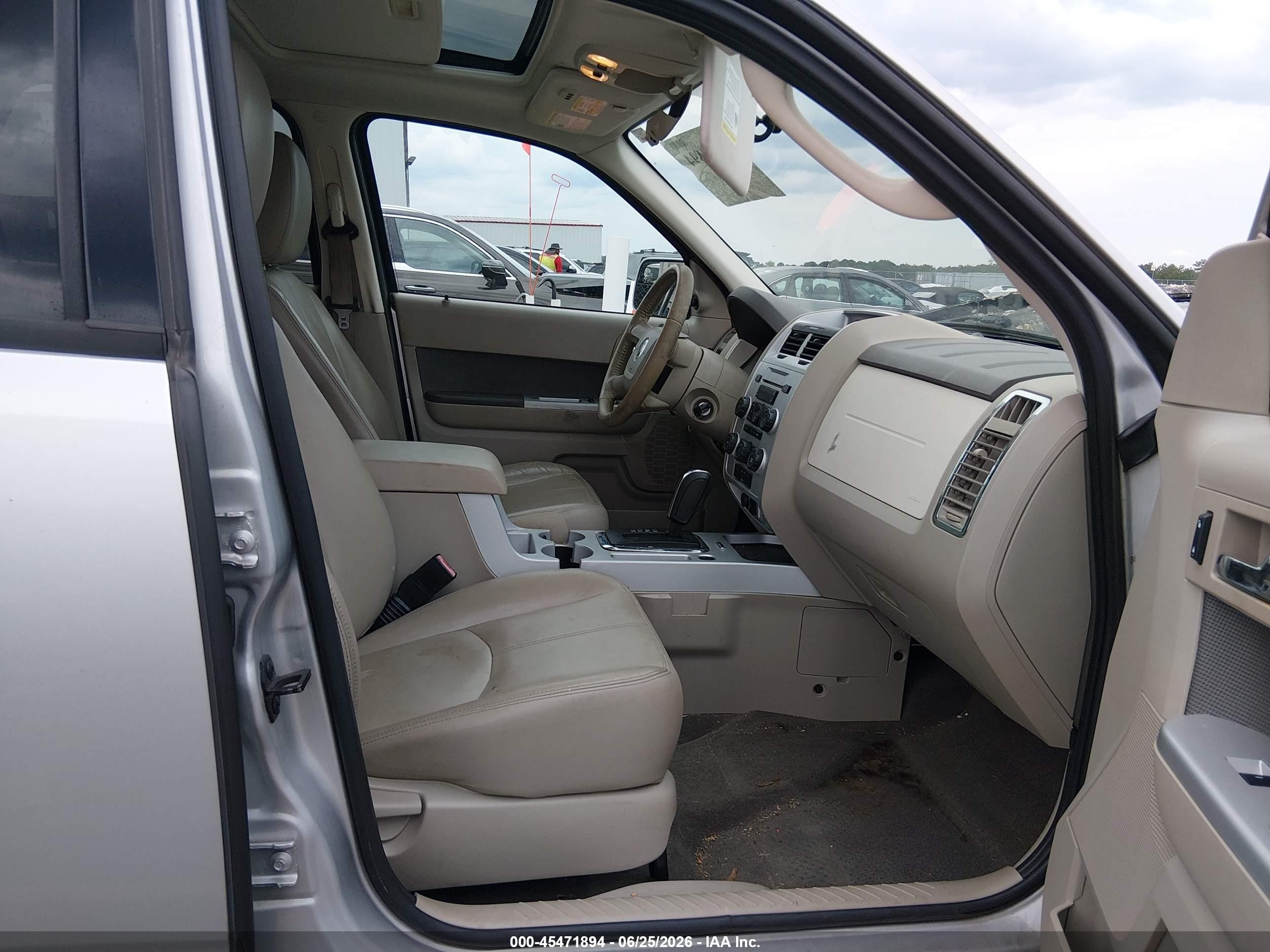 2011 Mercury Mariner Premier Silver vin: 4M2CN8HG9BKJ01859