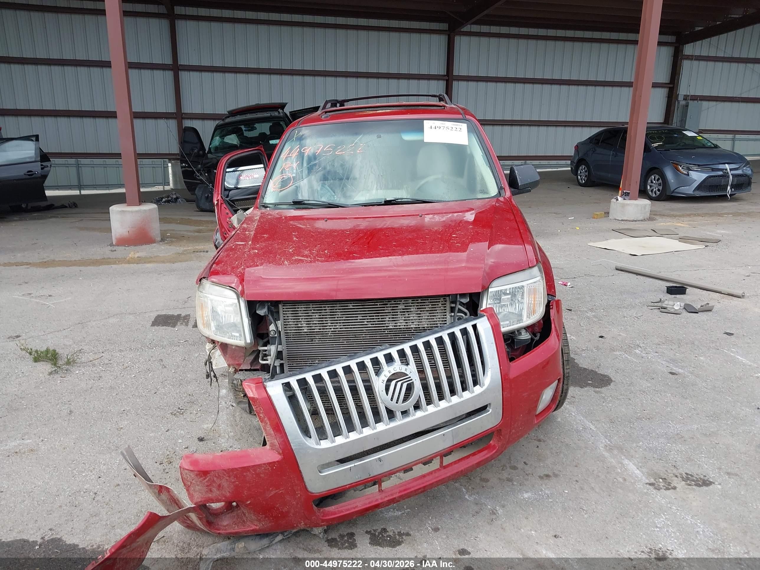 2010 Mercury Mariner   Red vin: 4M2CN9BG7AKJ18608