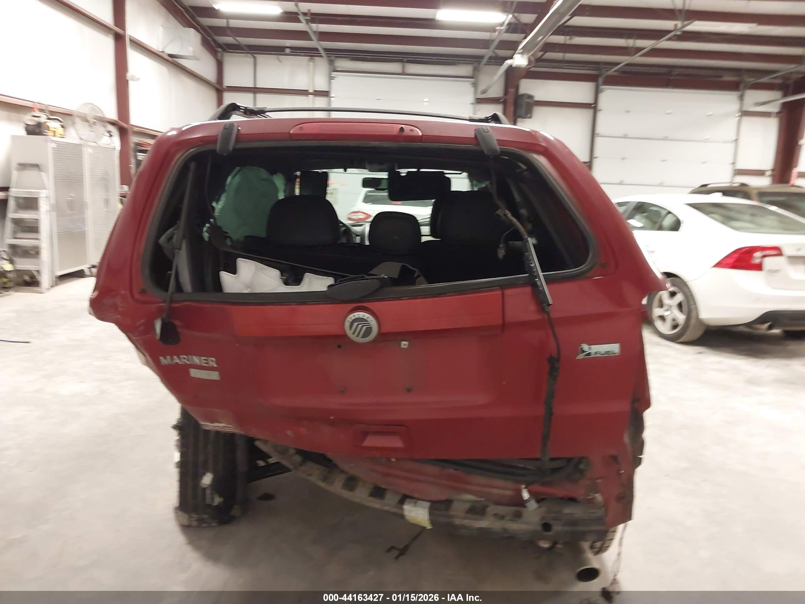 2011 Mercury Mariner Premier Красный vin: 4M2CN9HG4BKJ07817