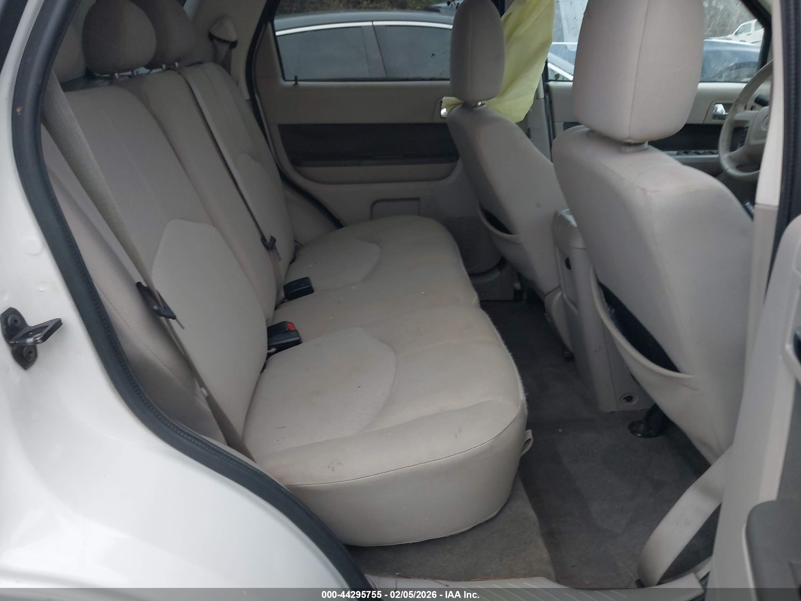 2009 Mercury Mariner Hybrid   White vin: 4M2CU29359KJ09768