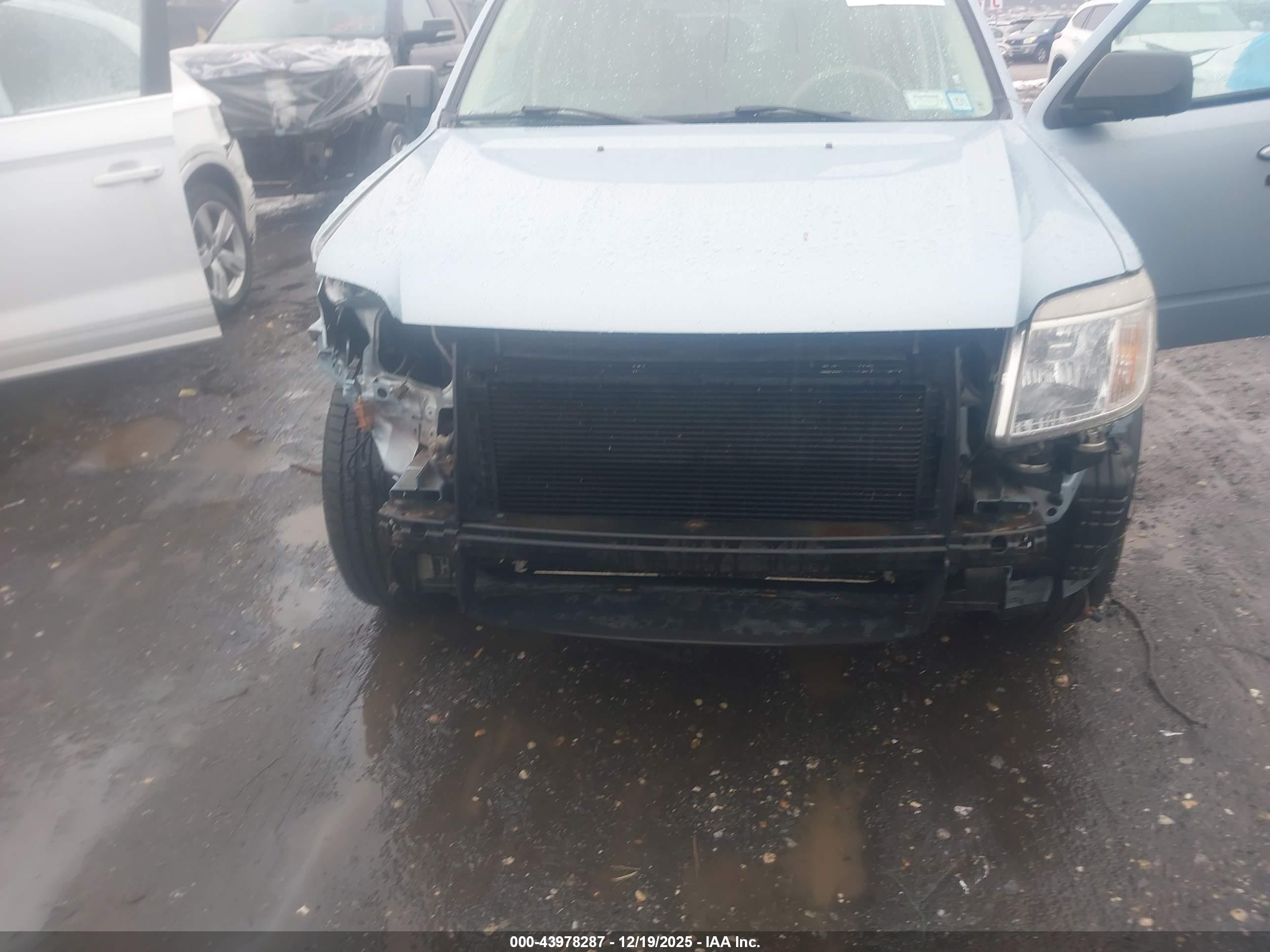2009 Mercury Mariner Hybrid   Blue vin: 4M2CU29369KJ14879