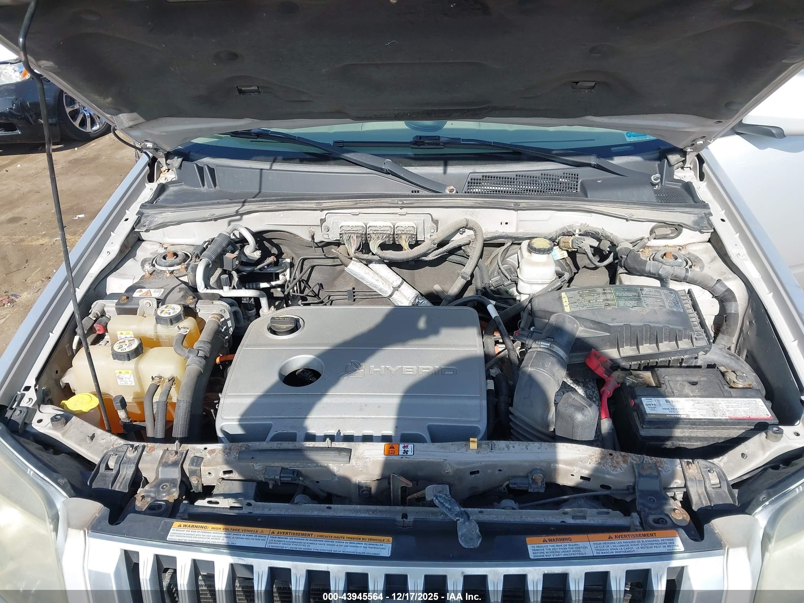 2009 Mercury Mariner Hybrid   Silver vin: 4M2CU293X9KJ20913