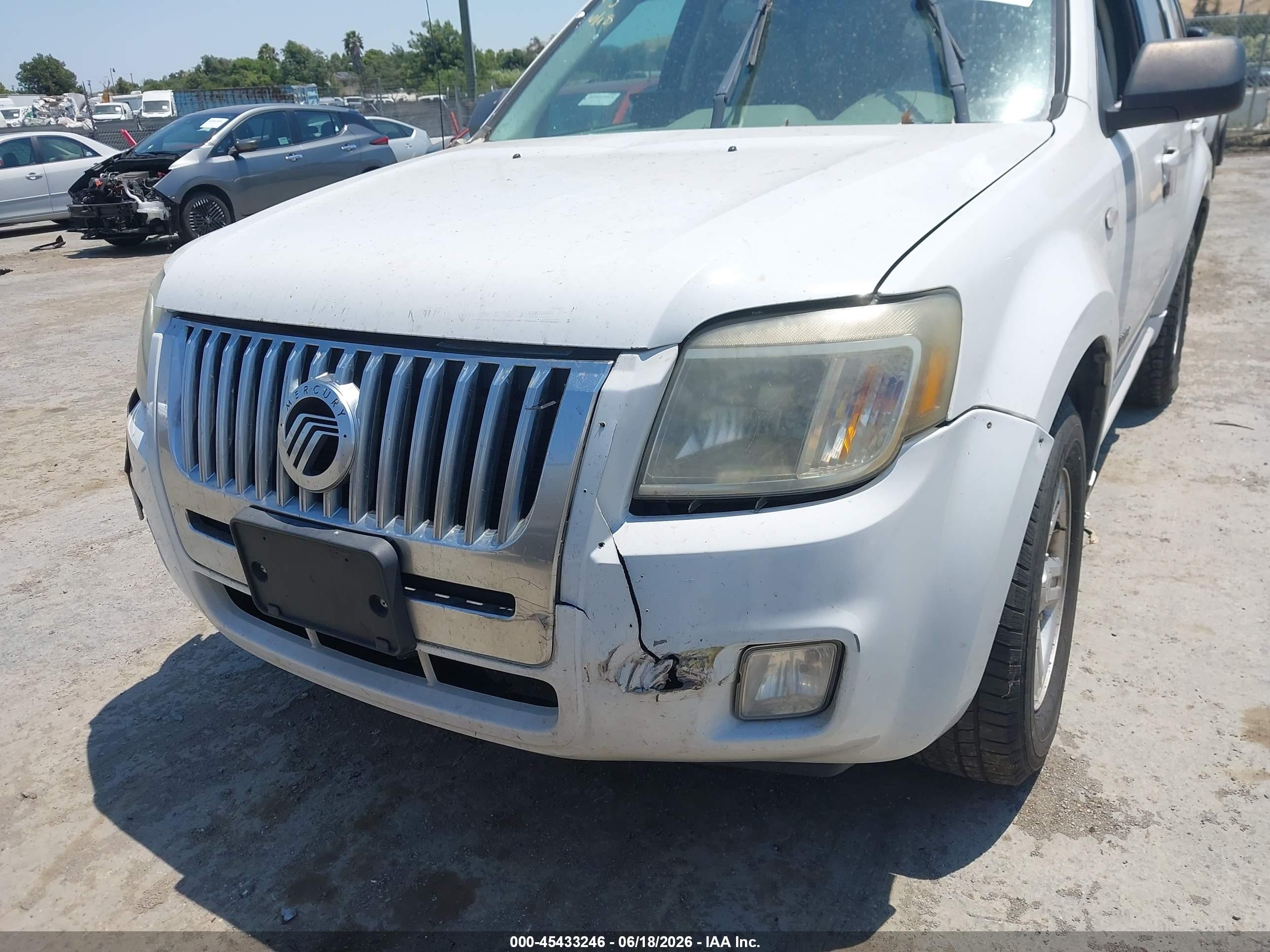 2008 Mercury Mariner Hybrid   White vin: 4M2CU29H08KJ23474