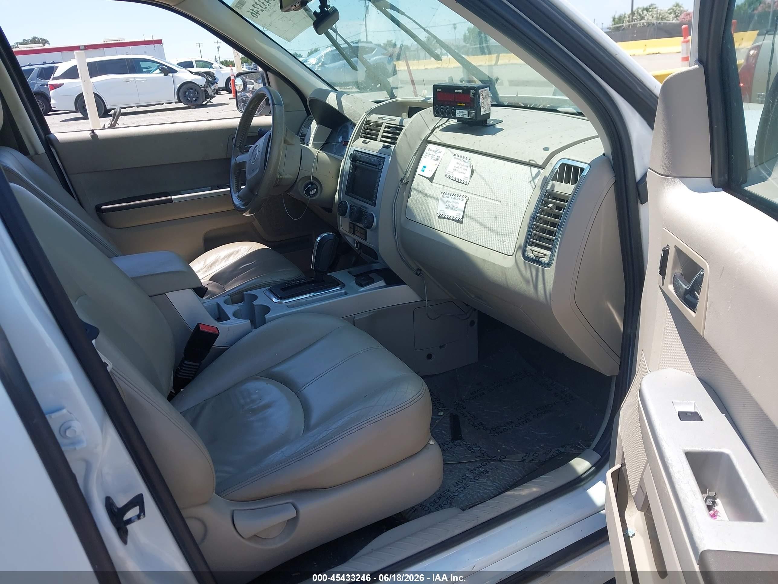 2008 Mercury Mariner Hybrid   White vin: 4M2CU29H08KJ23474