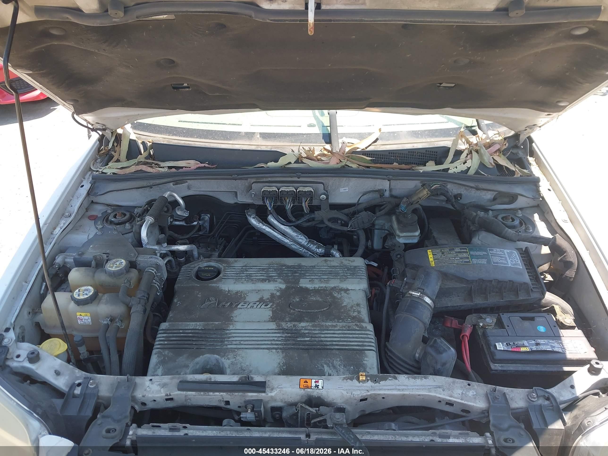 2008 Mercury Mariner Hybrid   White vin: 4M2CU29H08KJ23474