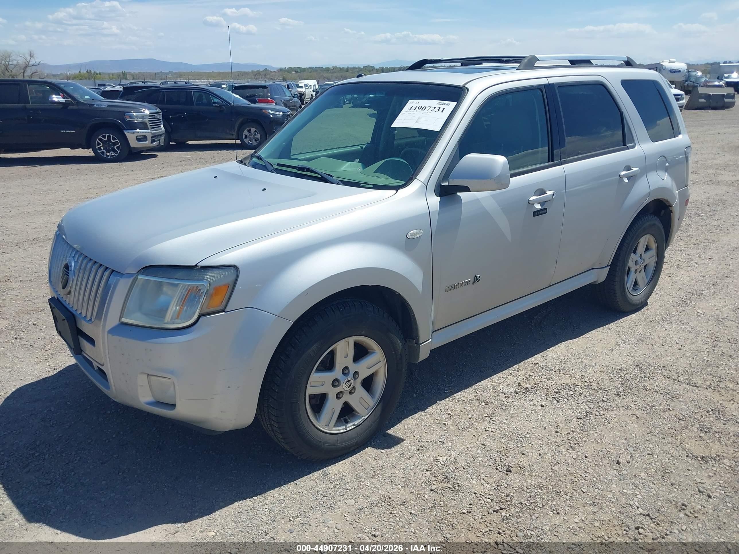 2008 Mercury Mariner Hybrid   Silver vin: 4M2CU29H28KJ09754