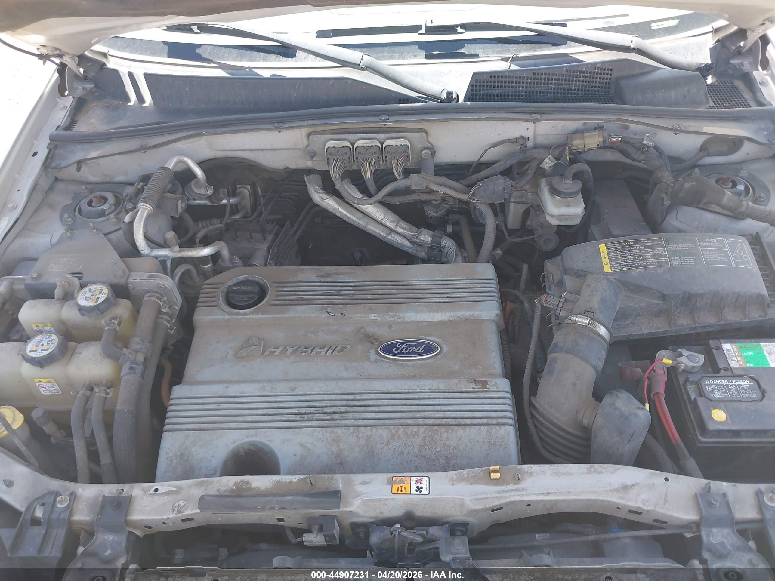 2008 Mercury Mariner Hybrid   Silver vin: 4M2CU29H28KJ09754