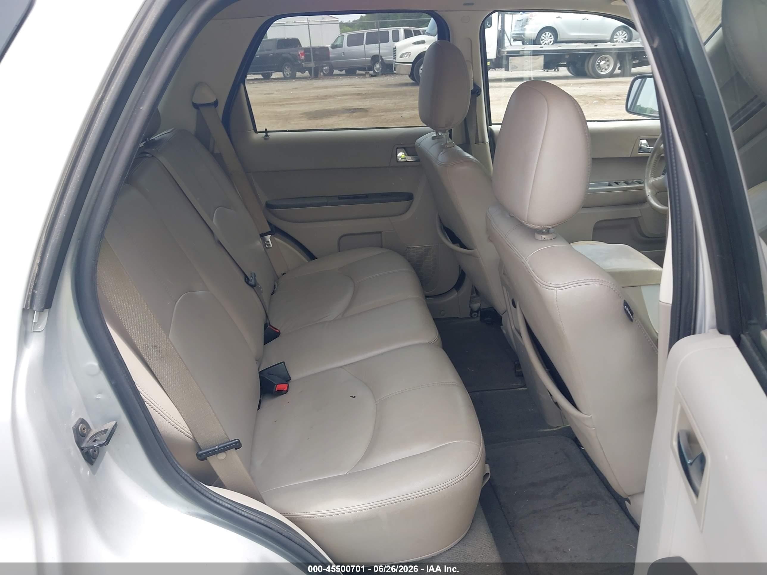 2008 Mercury Mariner Hybrid   Серебряный vin: 4M2CU29H28KJ29390