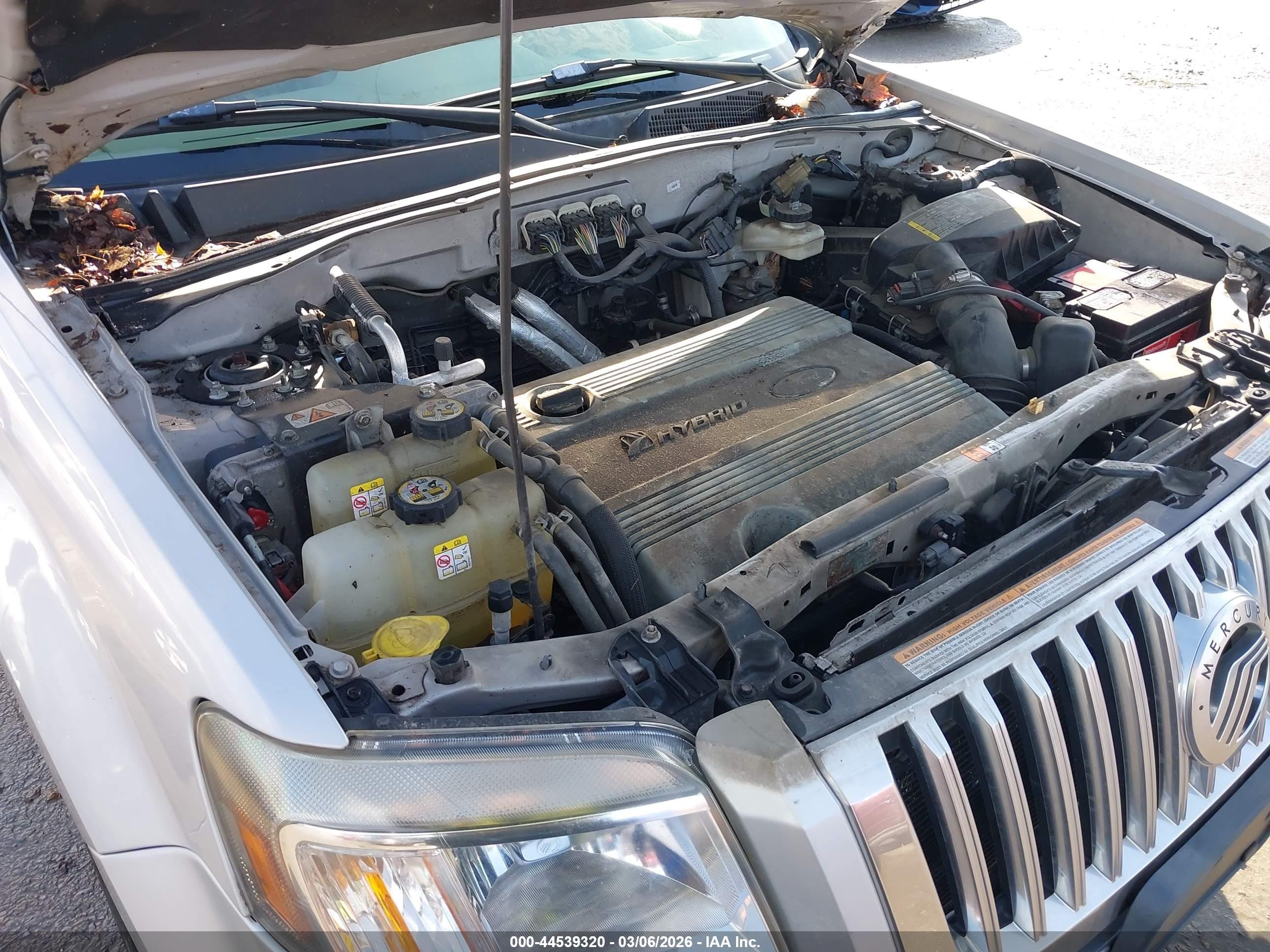 2008 Mercury Mariner Hybrid   Silver vin: 4M2CU29H88KJ37395