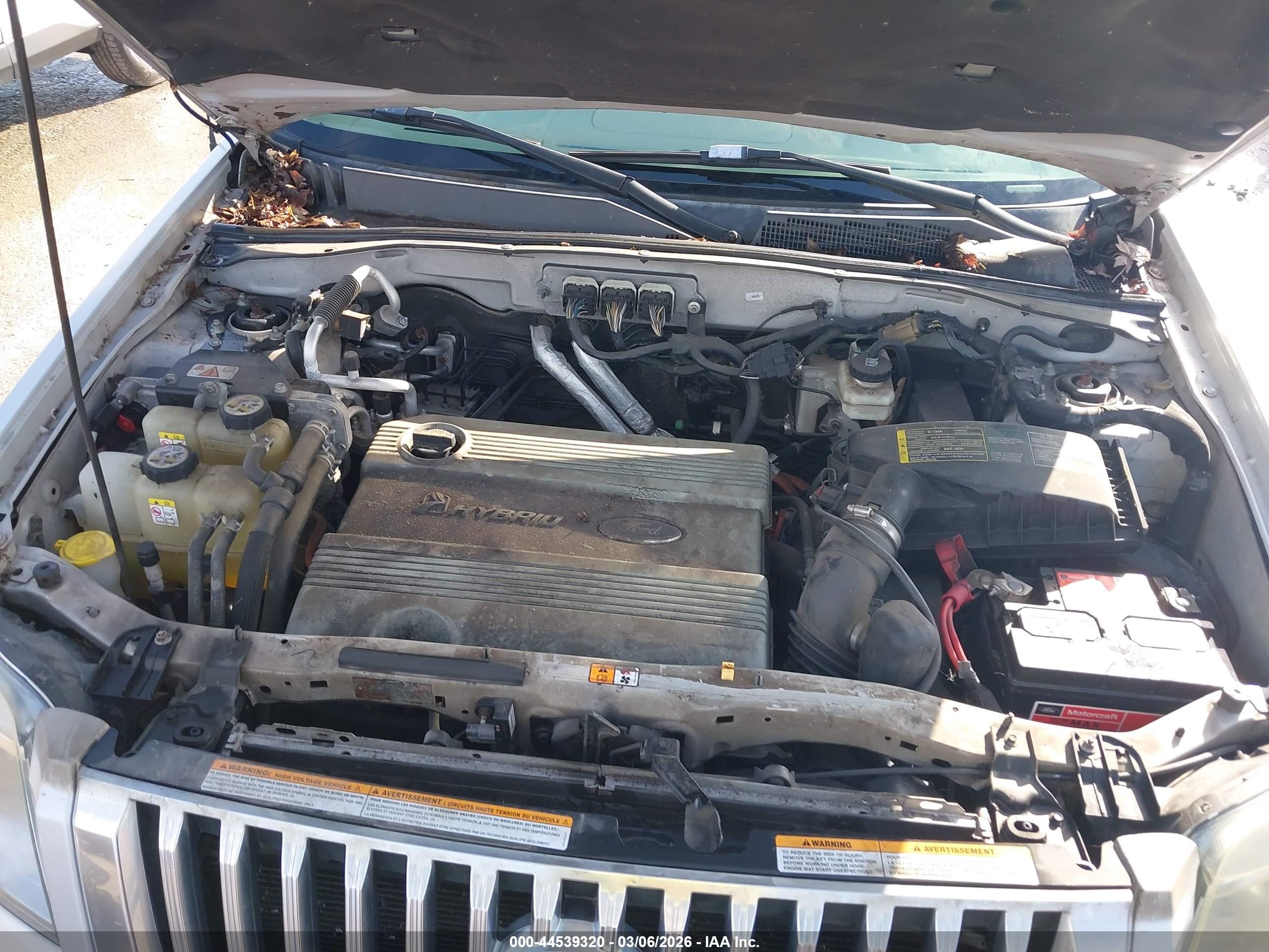 2008 Mercury Mariner Hybrid   Silver vin: 4M2CU29H88KJ37395