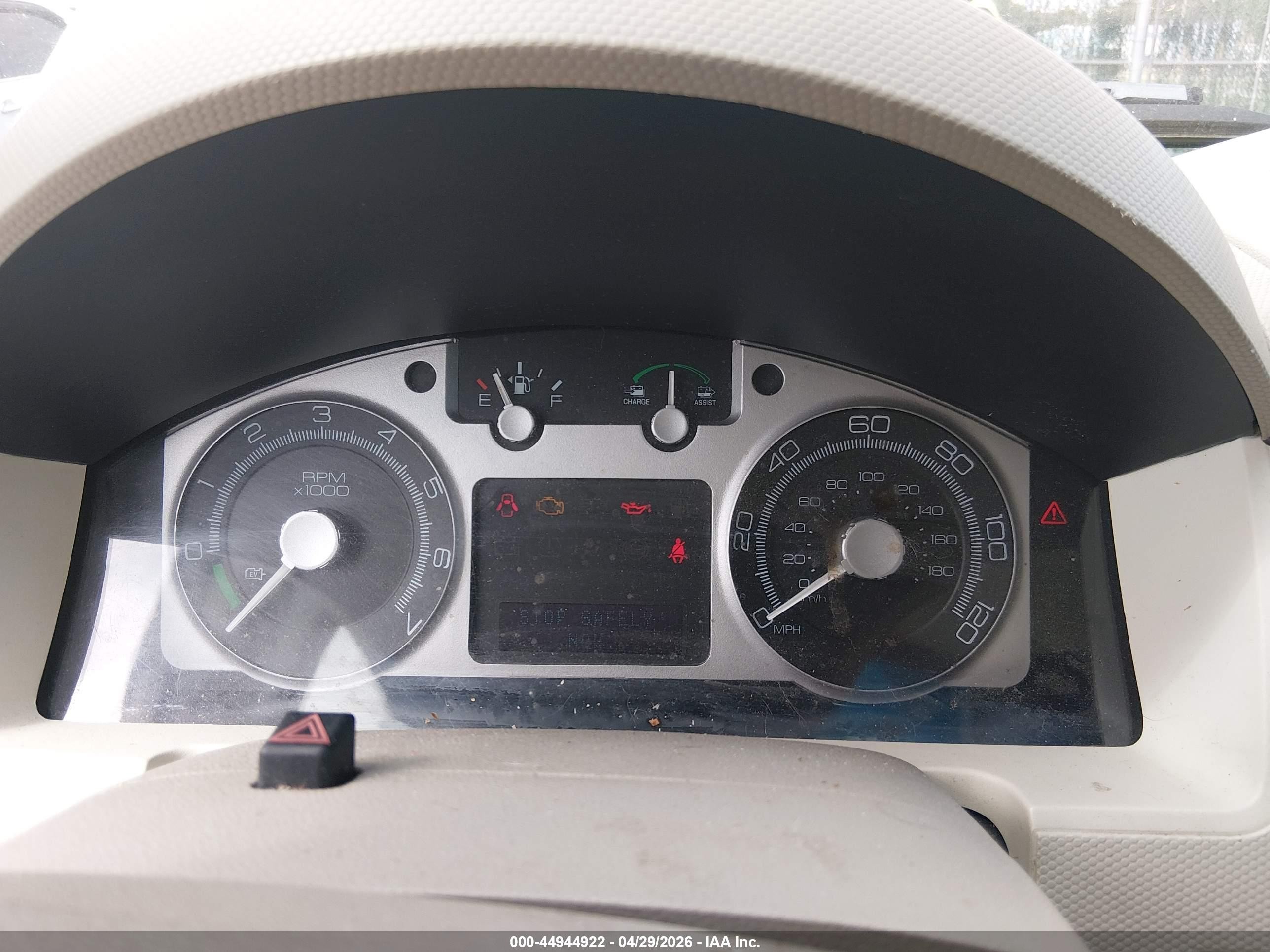 2008 Mercury Mariner Hybrid   White vin: 4M2CU29H88KJ51572