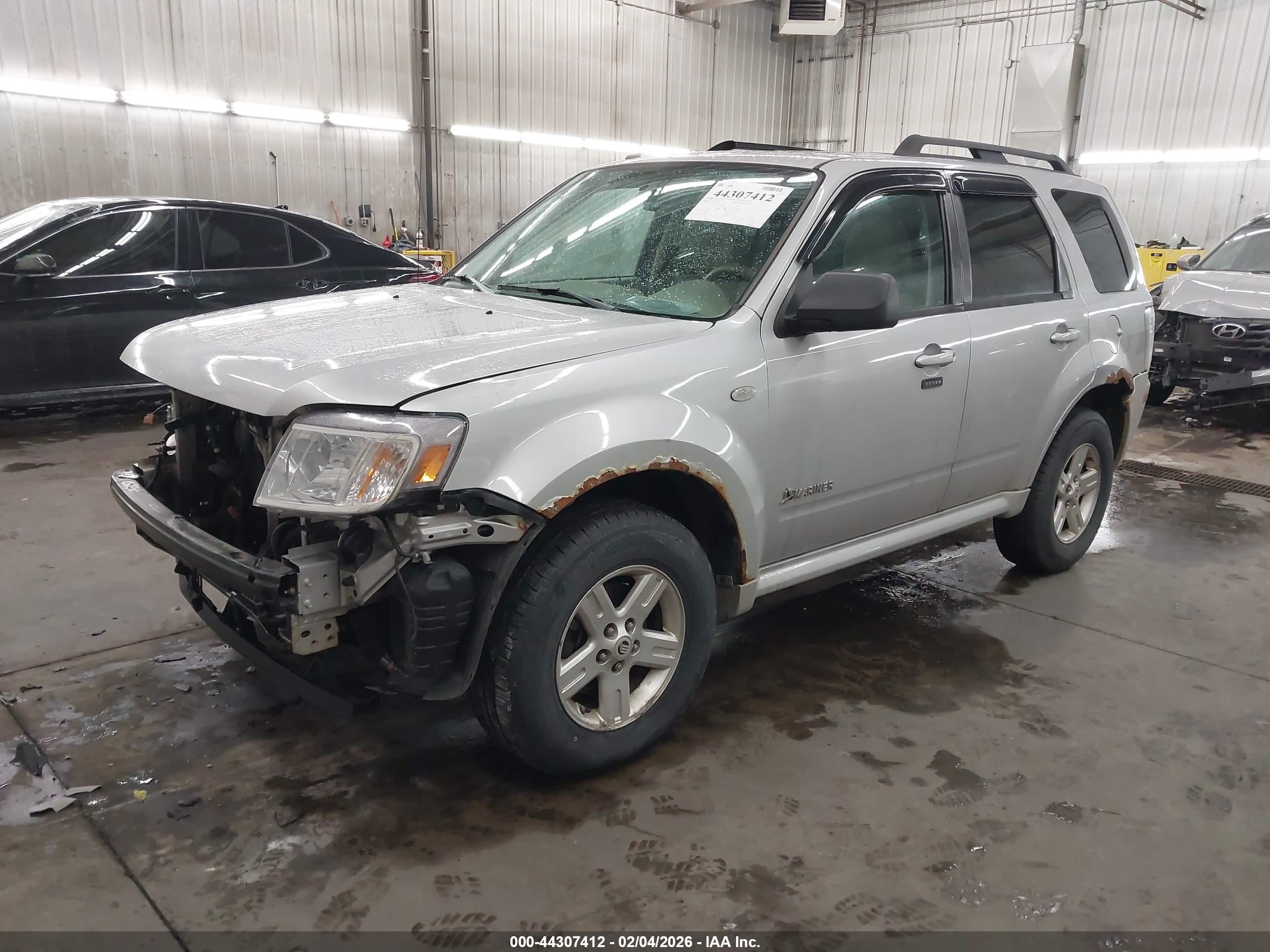 2008 Mercury Mariner Hybrid   Silver vin: 4M2CU39H78KJ07312