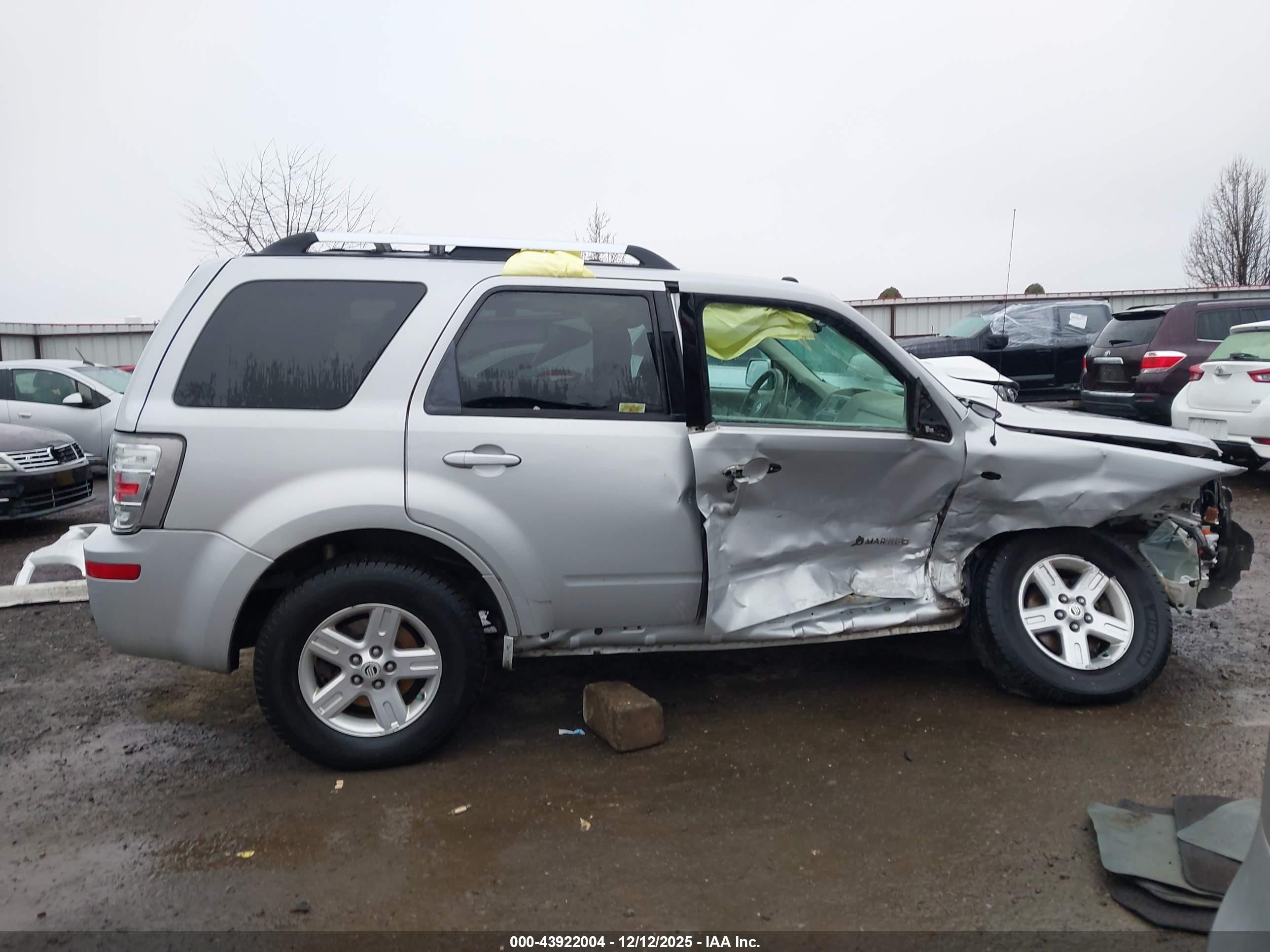 2008 Mercury Mariner Hybrid   Silver vin: 4M2CU39HX8KJ21950