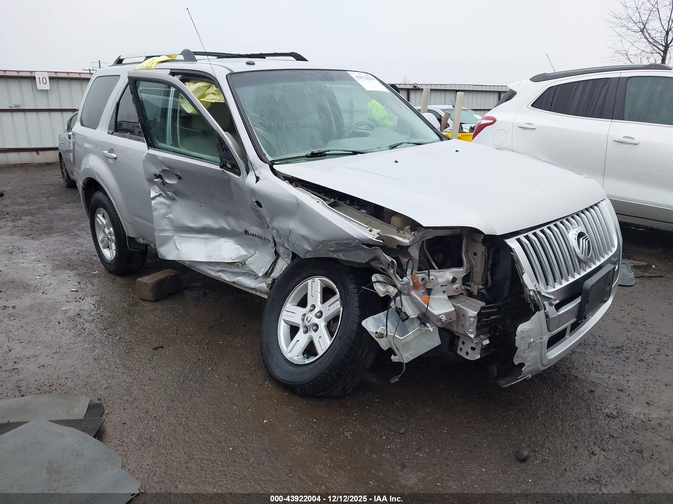 2008 Mercury Mariner Hybrid   Silver vin: 4M2CU39HX8KJ21950