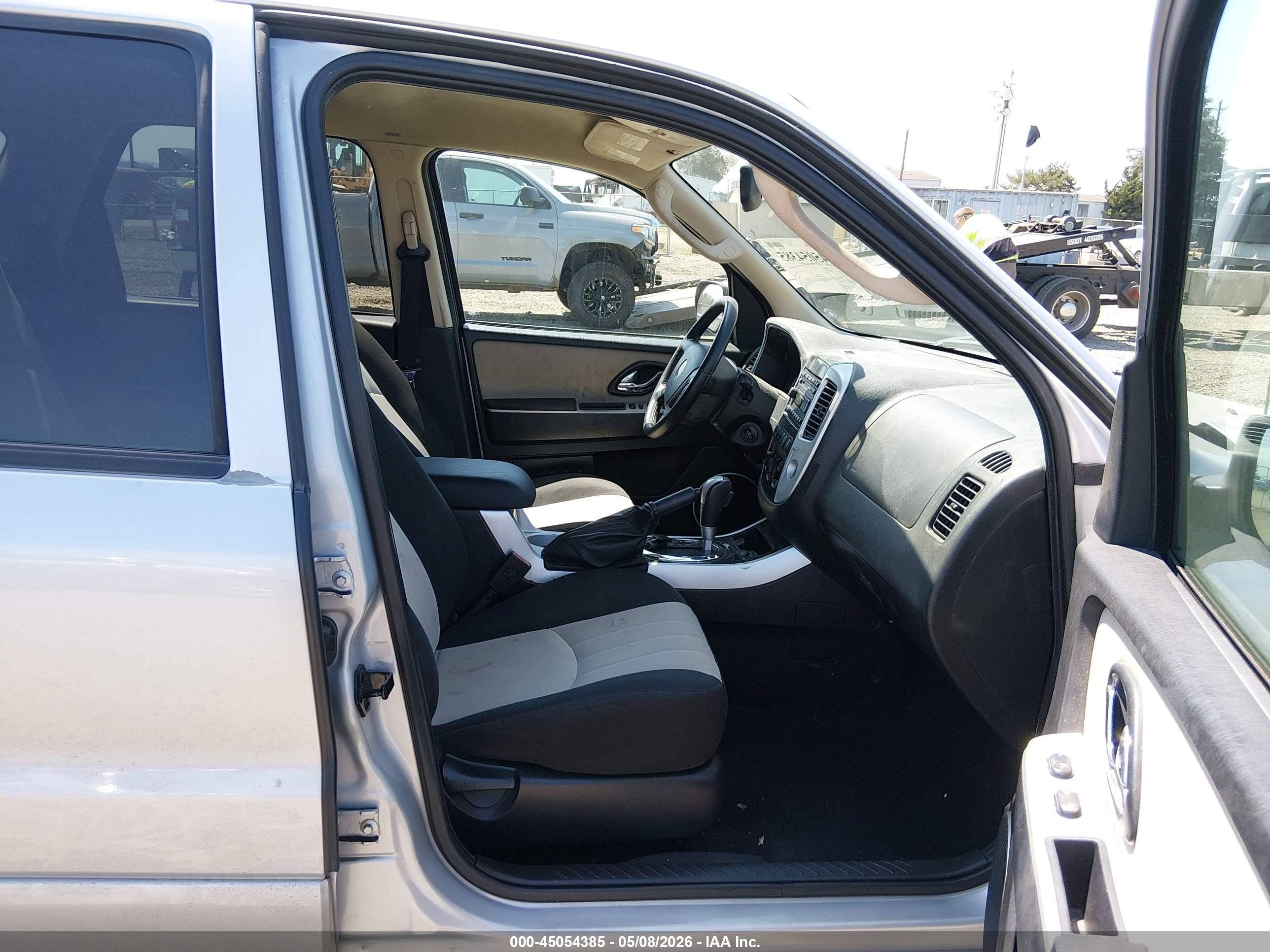 2005 Mercury Mariner Luxury/premier Silver vin: 4M2CU57125DJ03475