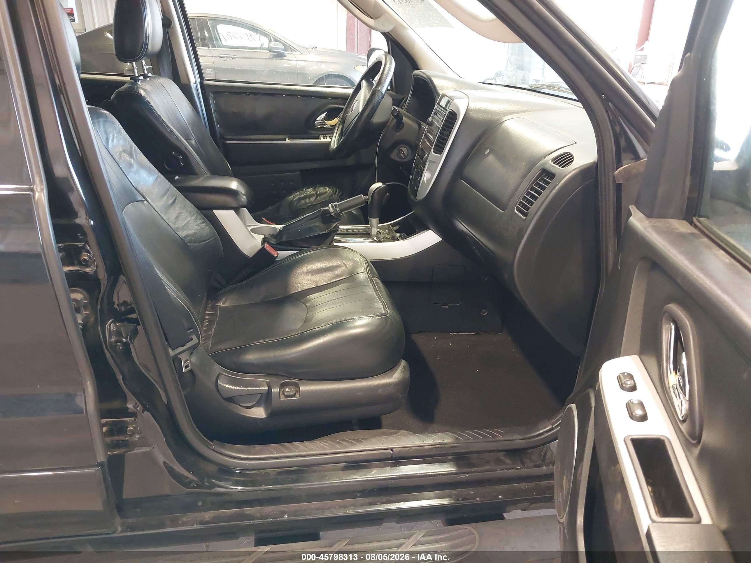 2005 Mercury Mariner Luxury/premier Black vin: 4M2CU57125DJ13486