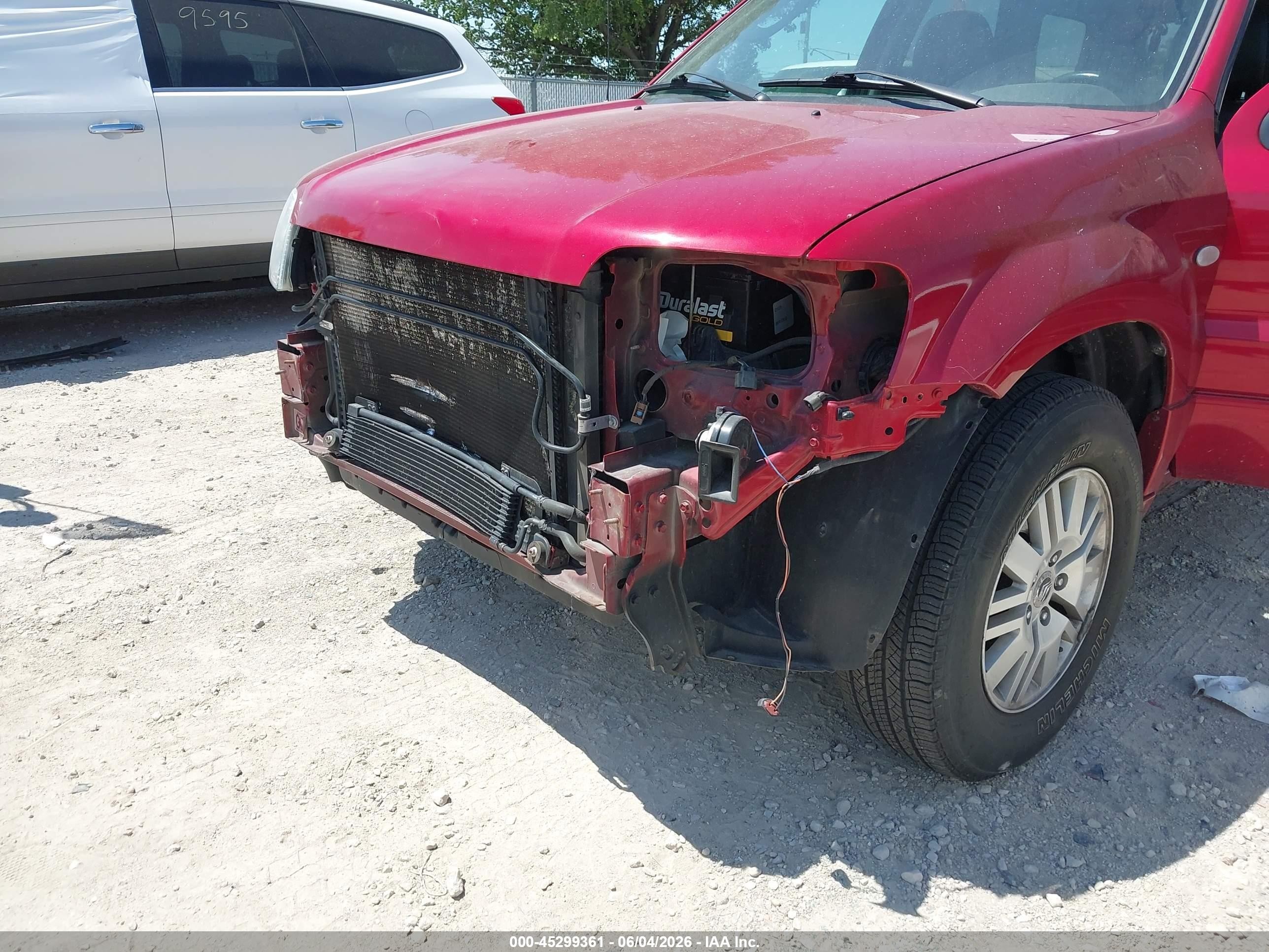 2007 Mercury Mariner Luxury Red vin: 4M2CU81157KJ06654