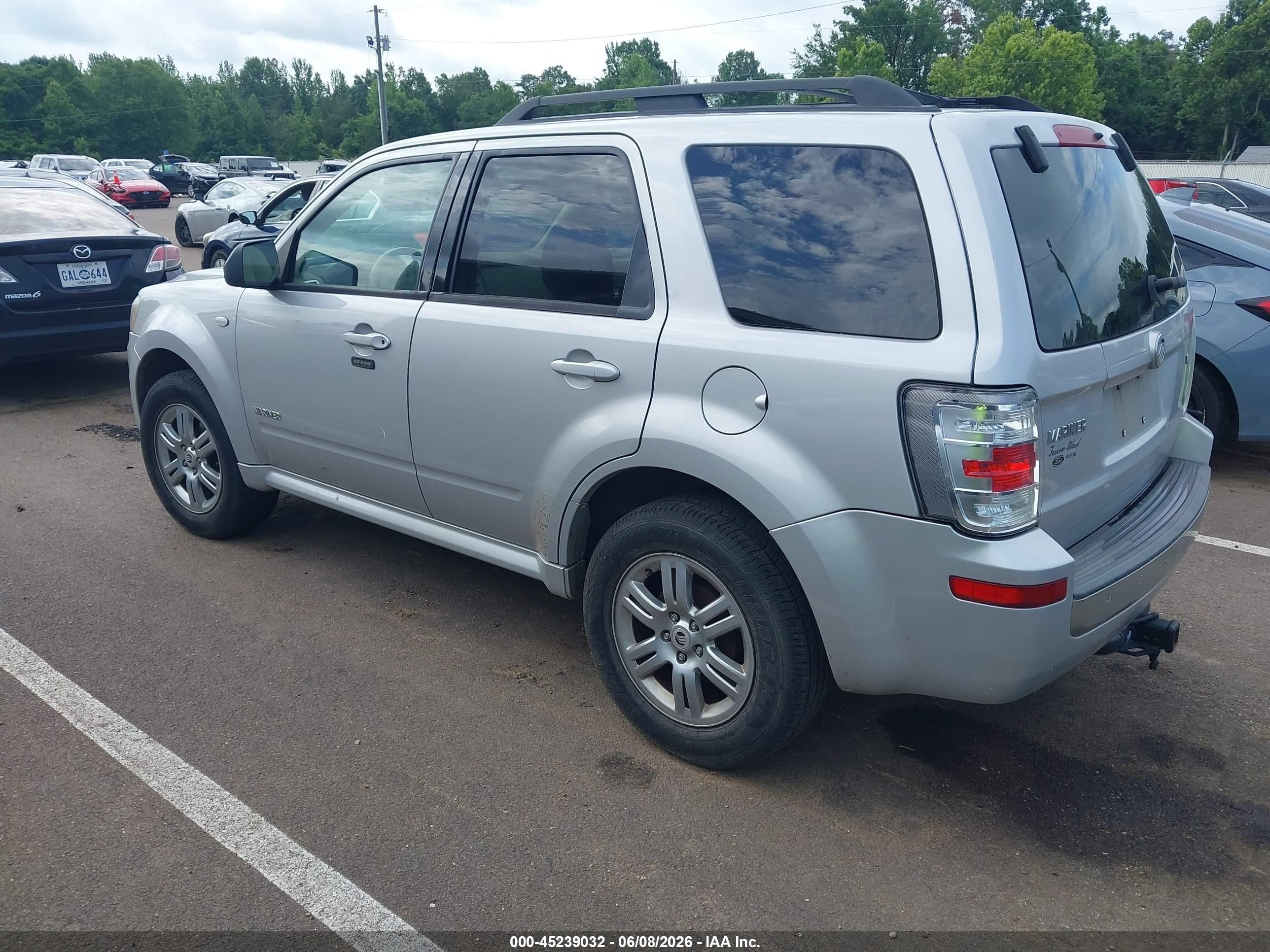 2008 Mercury Mariner V6 Silver vin: 4M2CU81198KJ32398