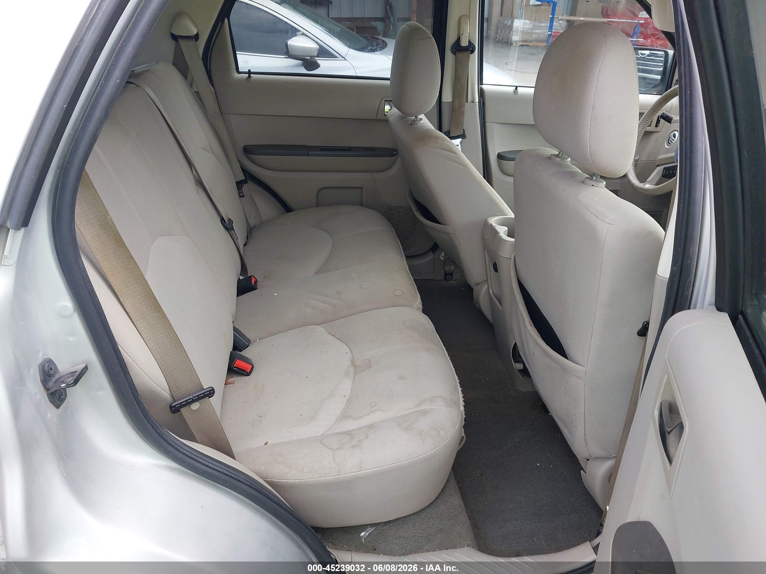 2008 Mercury Mariner V6 Silver vin: 4M2CU81198KJ32398