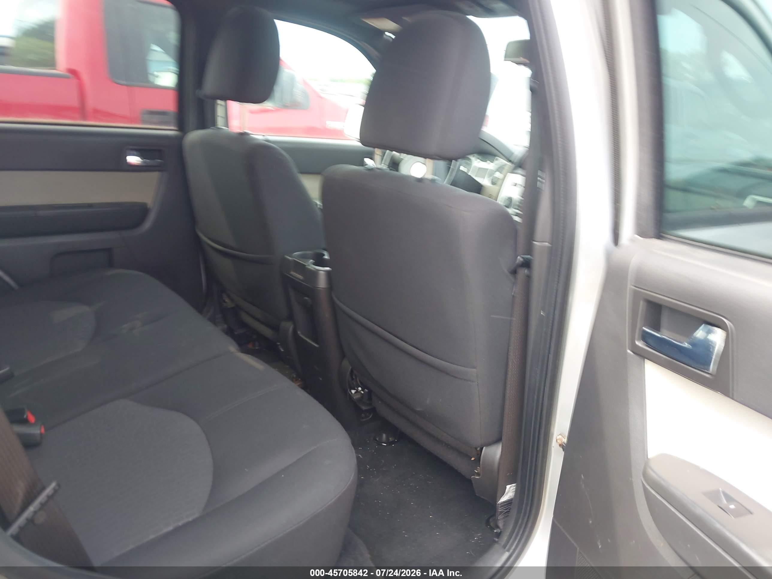 2009 Mercury Mariner I4 Silver vin: 4M2CU81709KJ12160