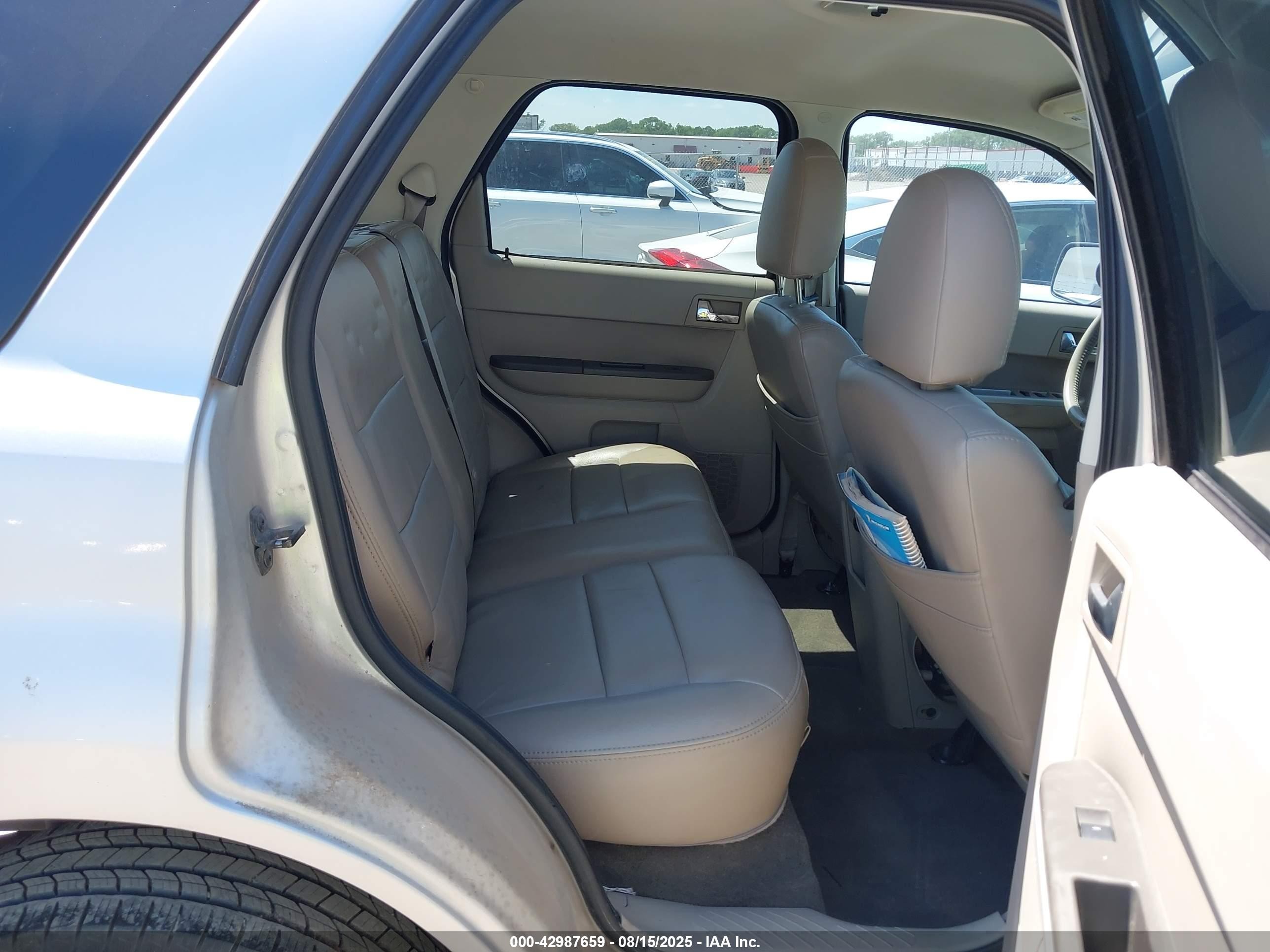 2009 Mercury Mariner I4 Silver vin: 4M2CU81729KJ19921