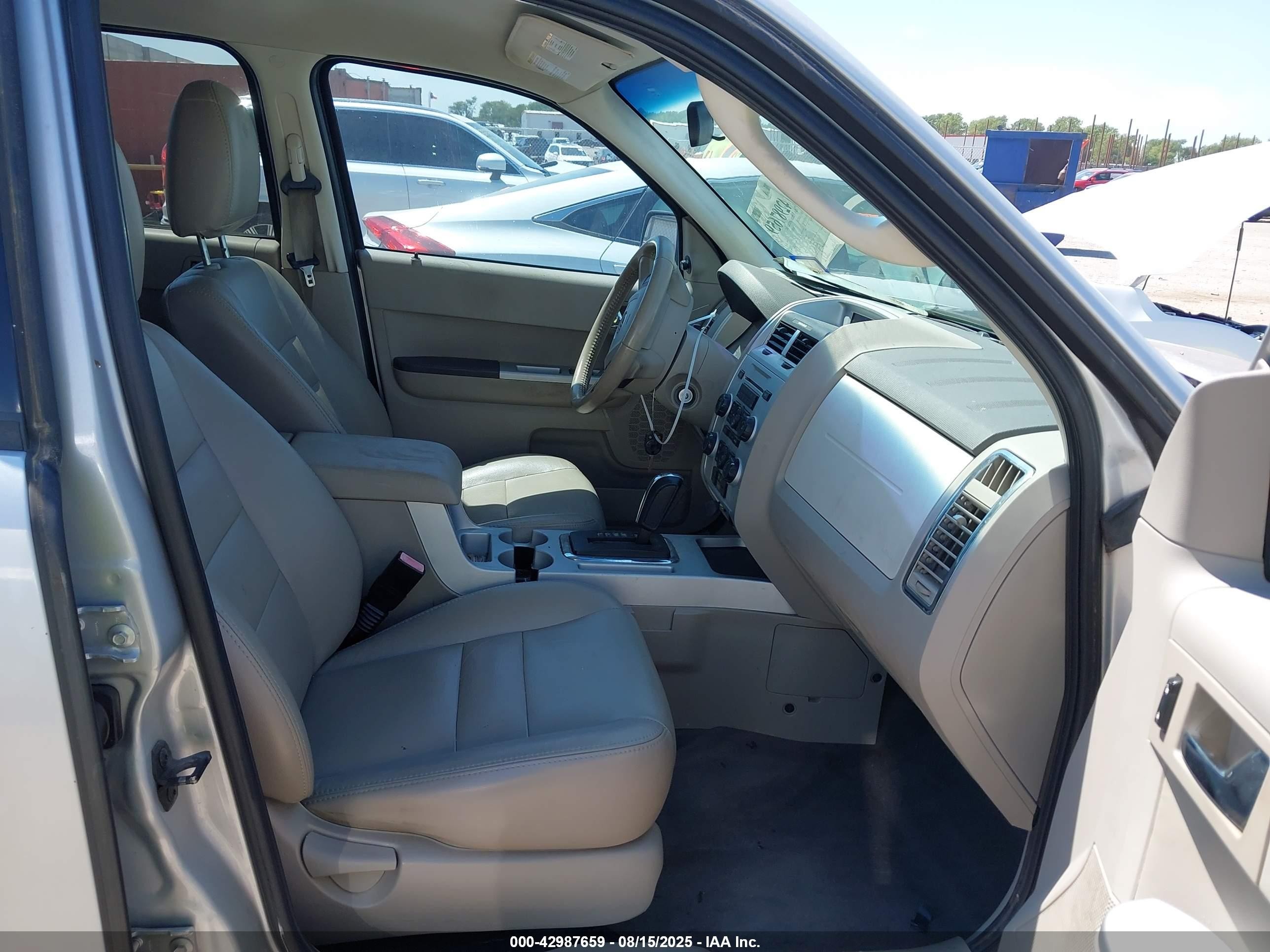 2009 Mercury Mariner I4 Silver vin: 4M2CU81729KJ19921
