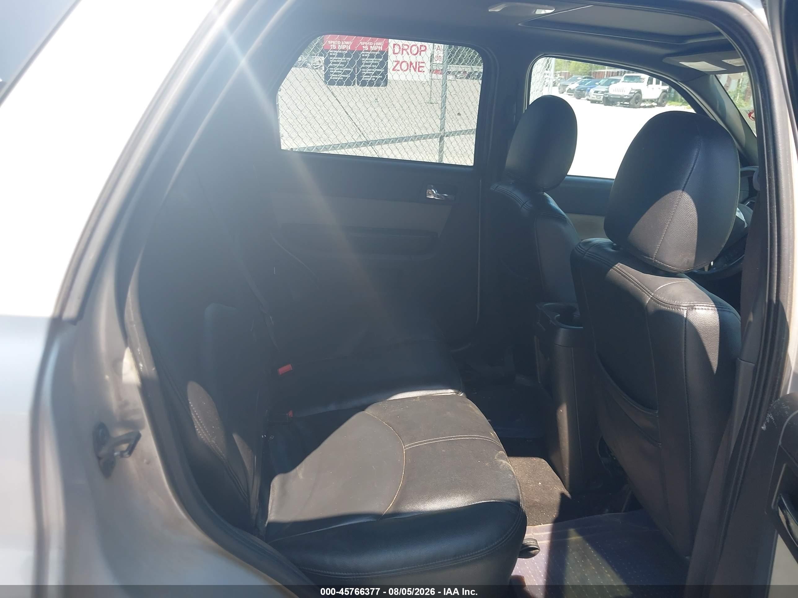2009 Mercury Mariner I4 Silver vin: 4M2CU81749KJ17409