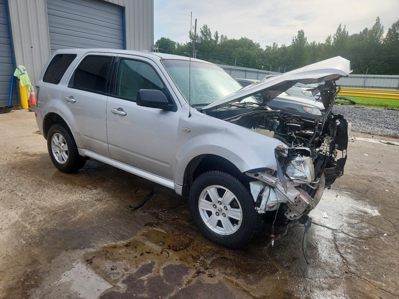 2009 Mercury Mariner Silver vin: 4M2CU81769KJ26600