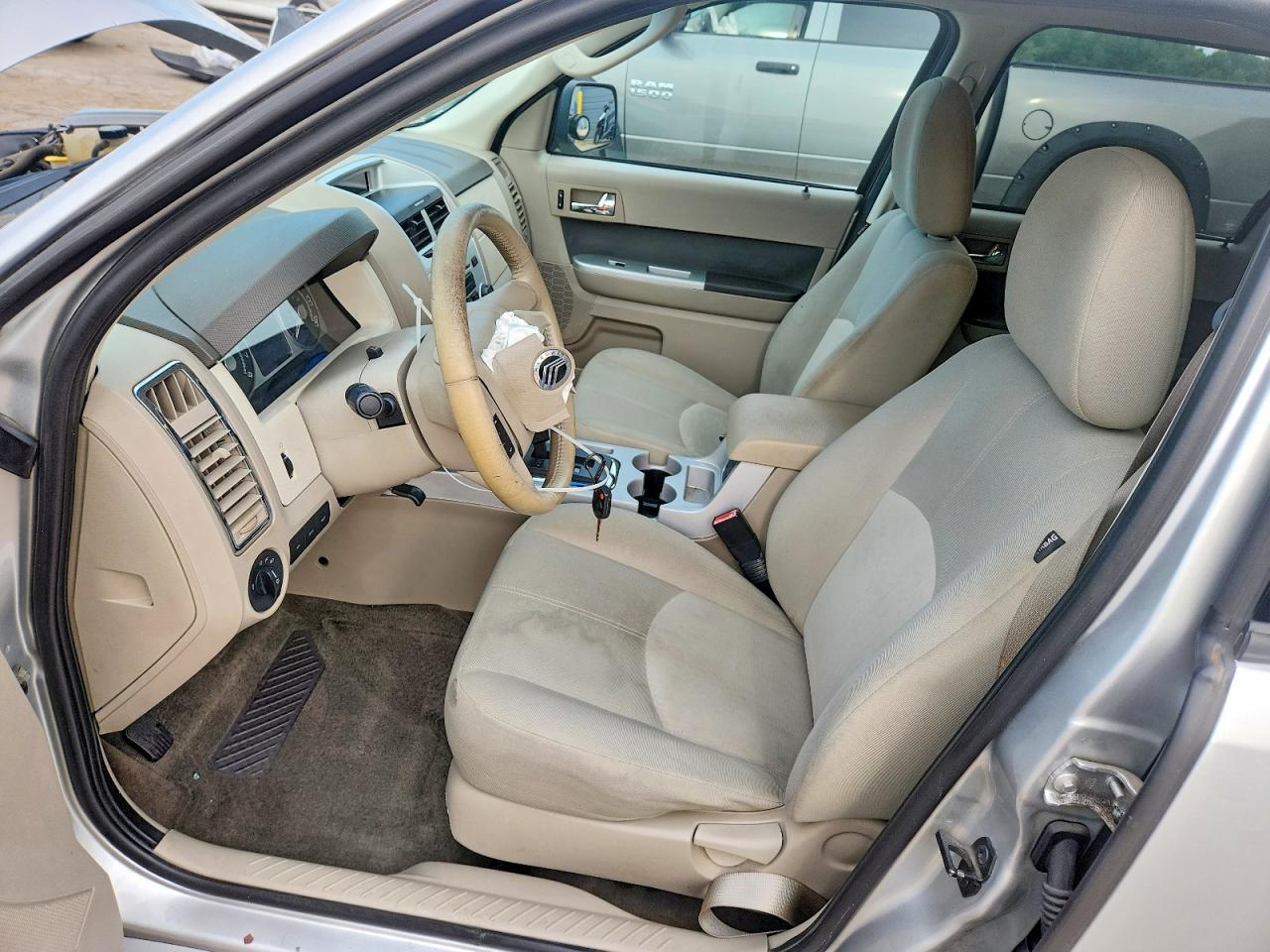 2009 Mercury Mariner Silver vin: 4M2CU81769KJ26600