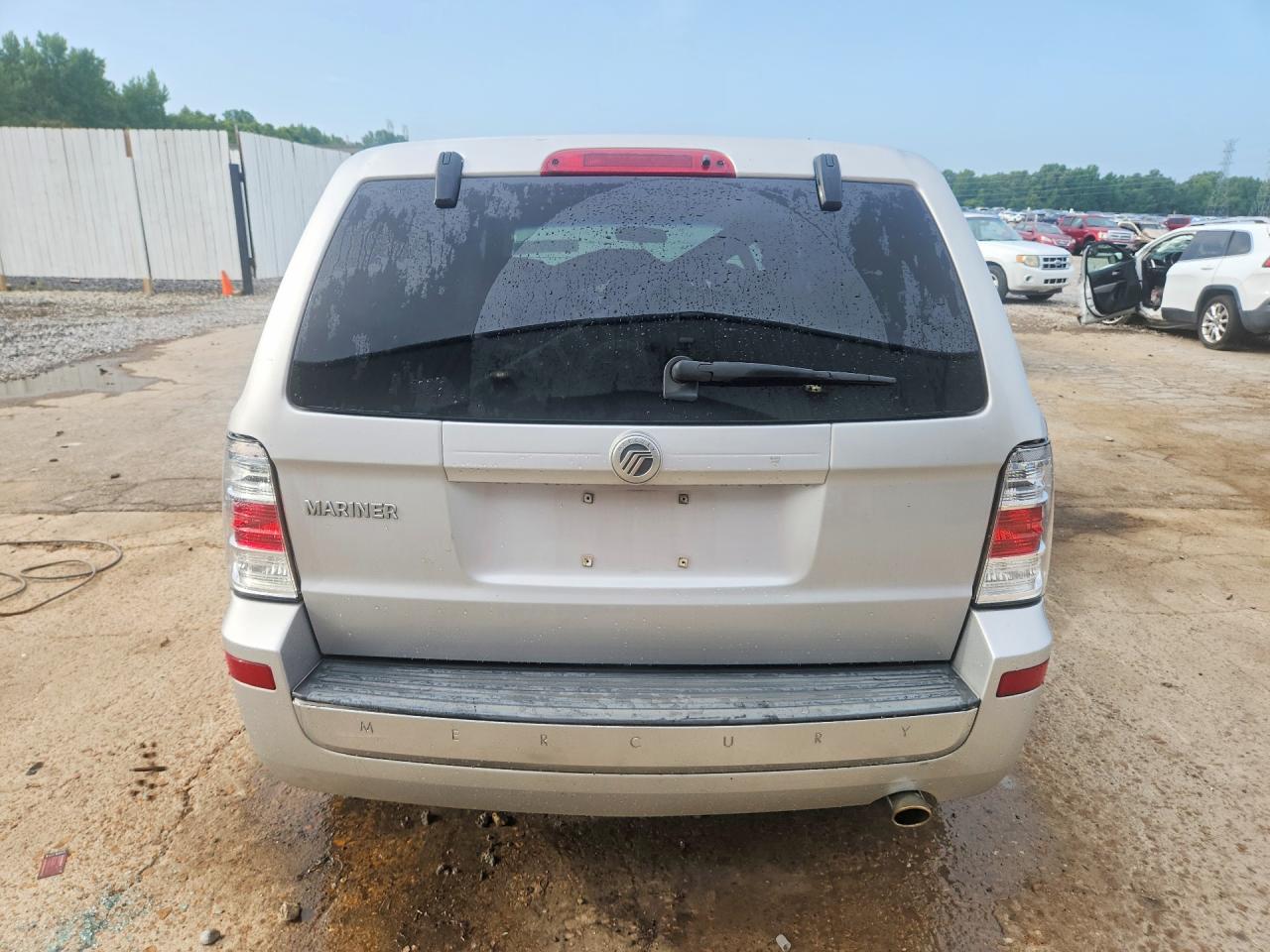 2009 Mercury Mariner Silver vin: 4M2CU81769KJ26600